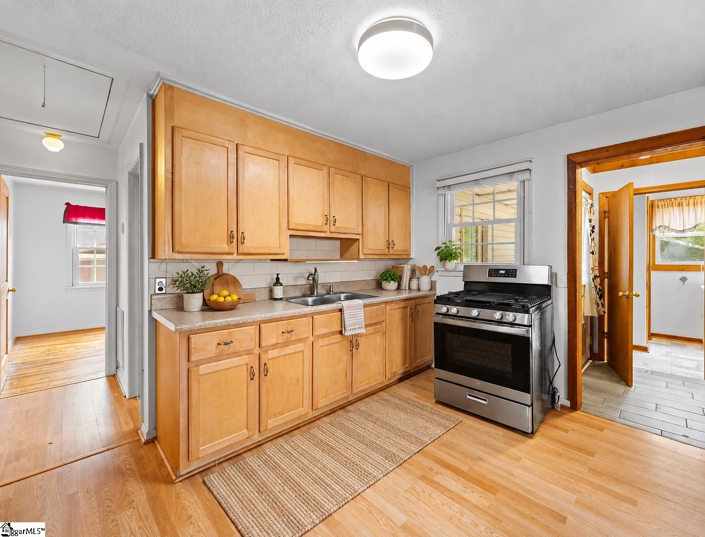 14 Hudson Street Property Photo 3