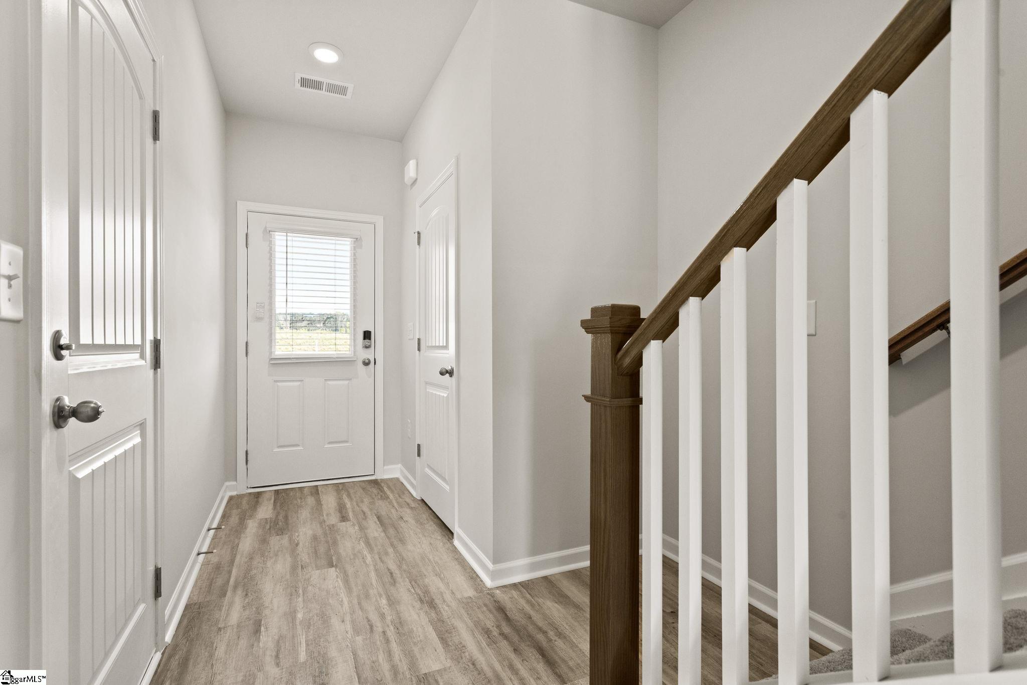 1322 Roadstead Street Property Photo 3
