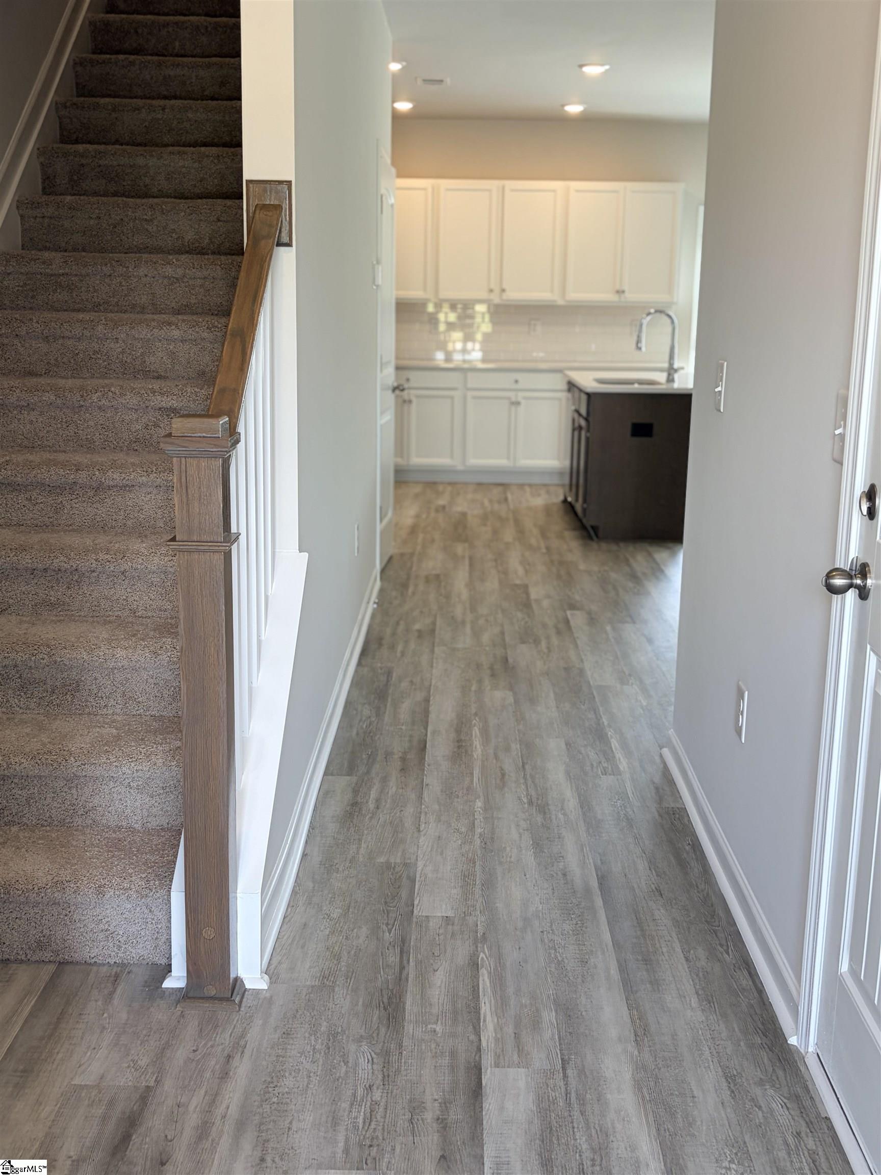 1322 Roadstead Street Property Photo 4