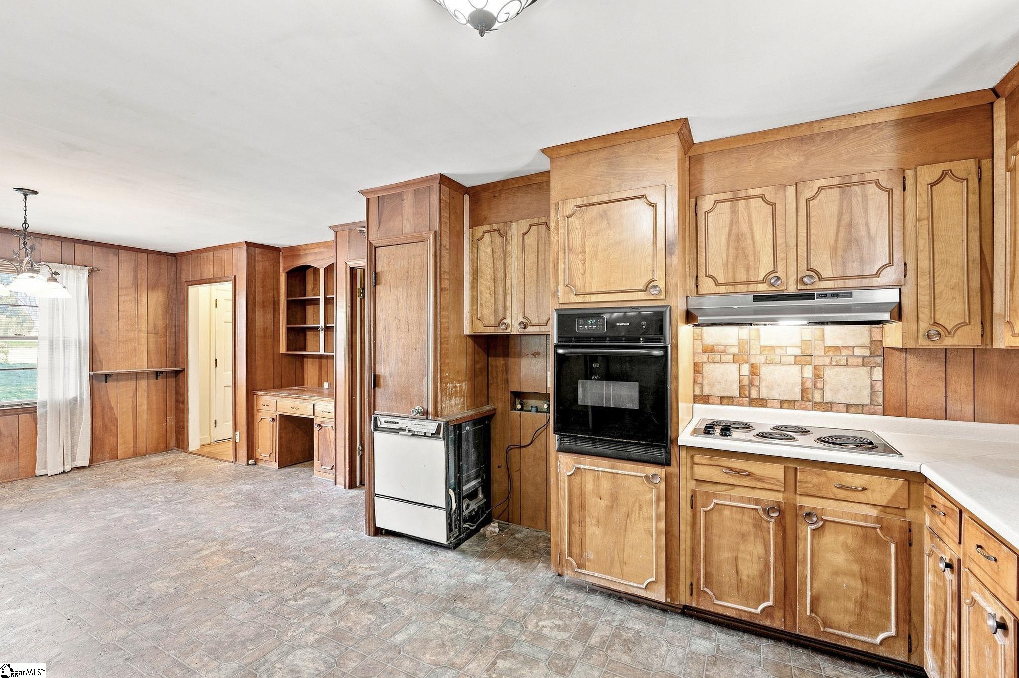 1290 Groce Meadow Road Property Photo 9