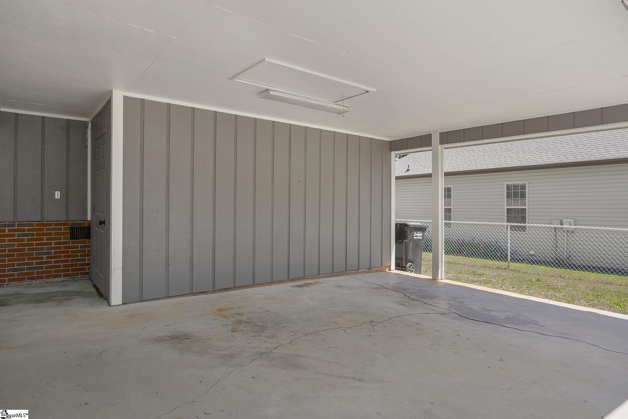 209 Tollgate Road Property Photo 5
