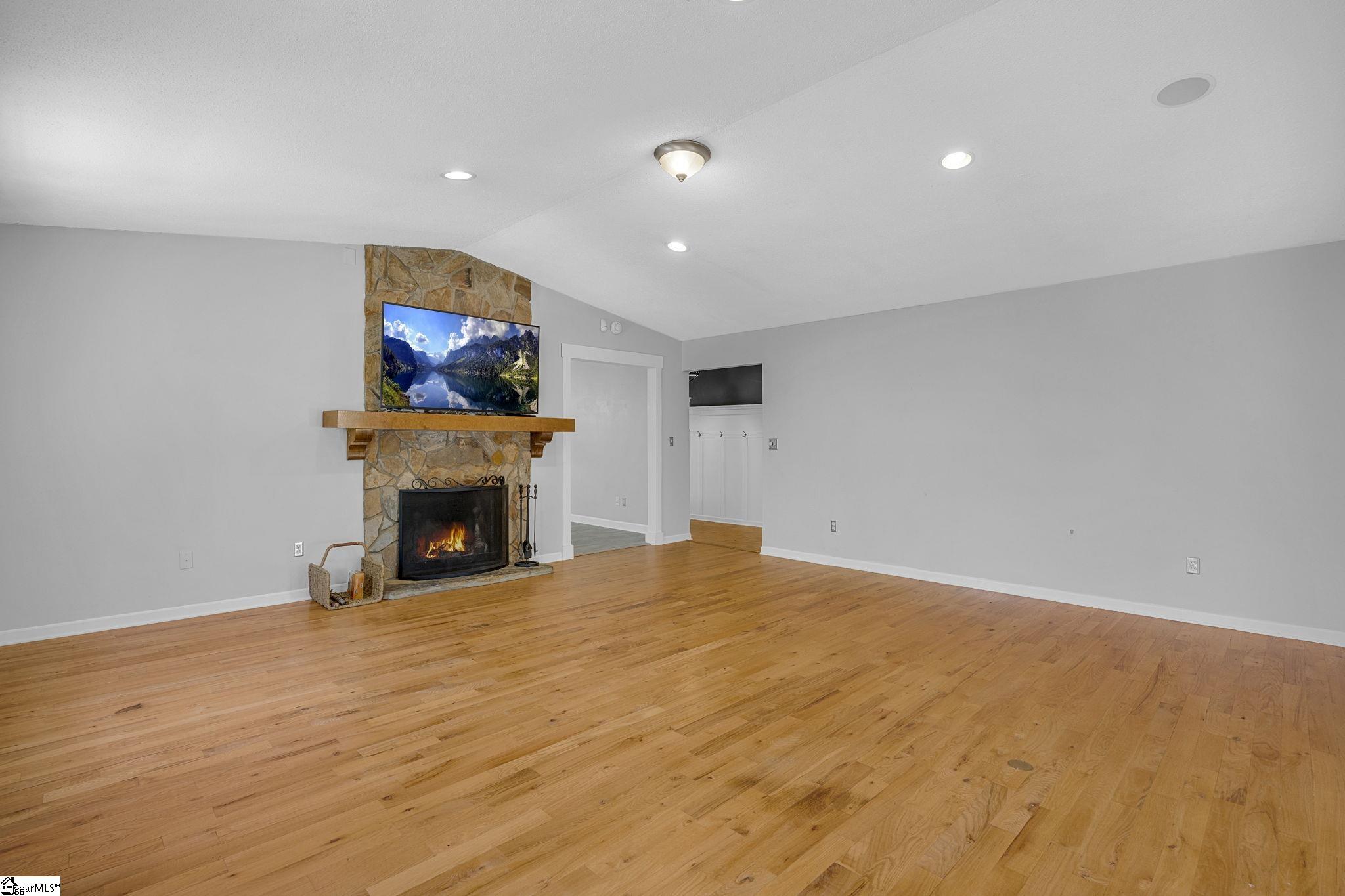 209 Tollgate Road Property Photo 8