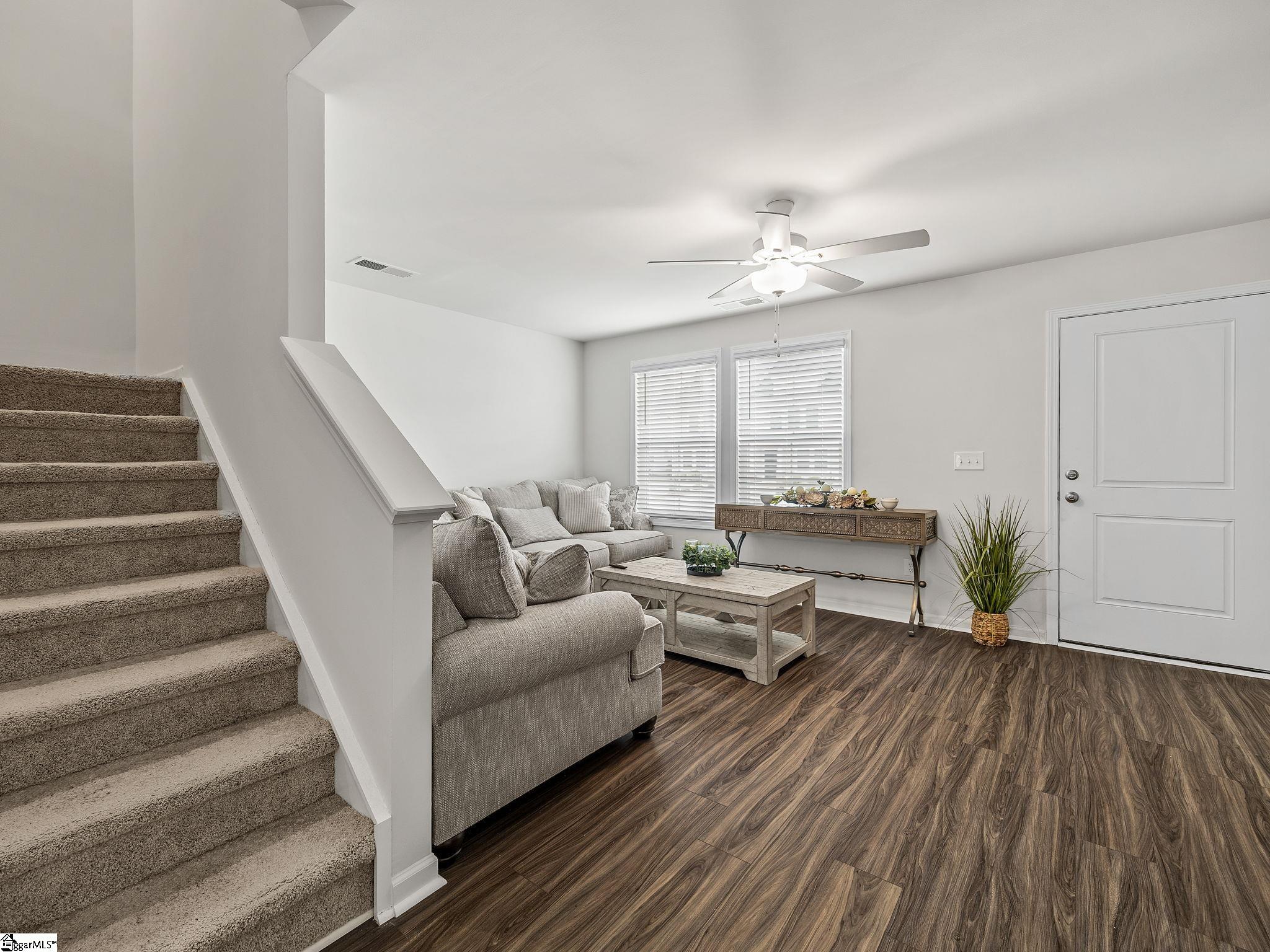 646 Blossom Run Property Photo 6