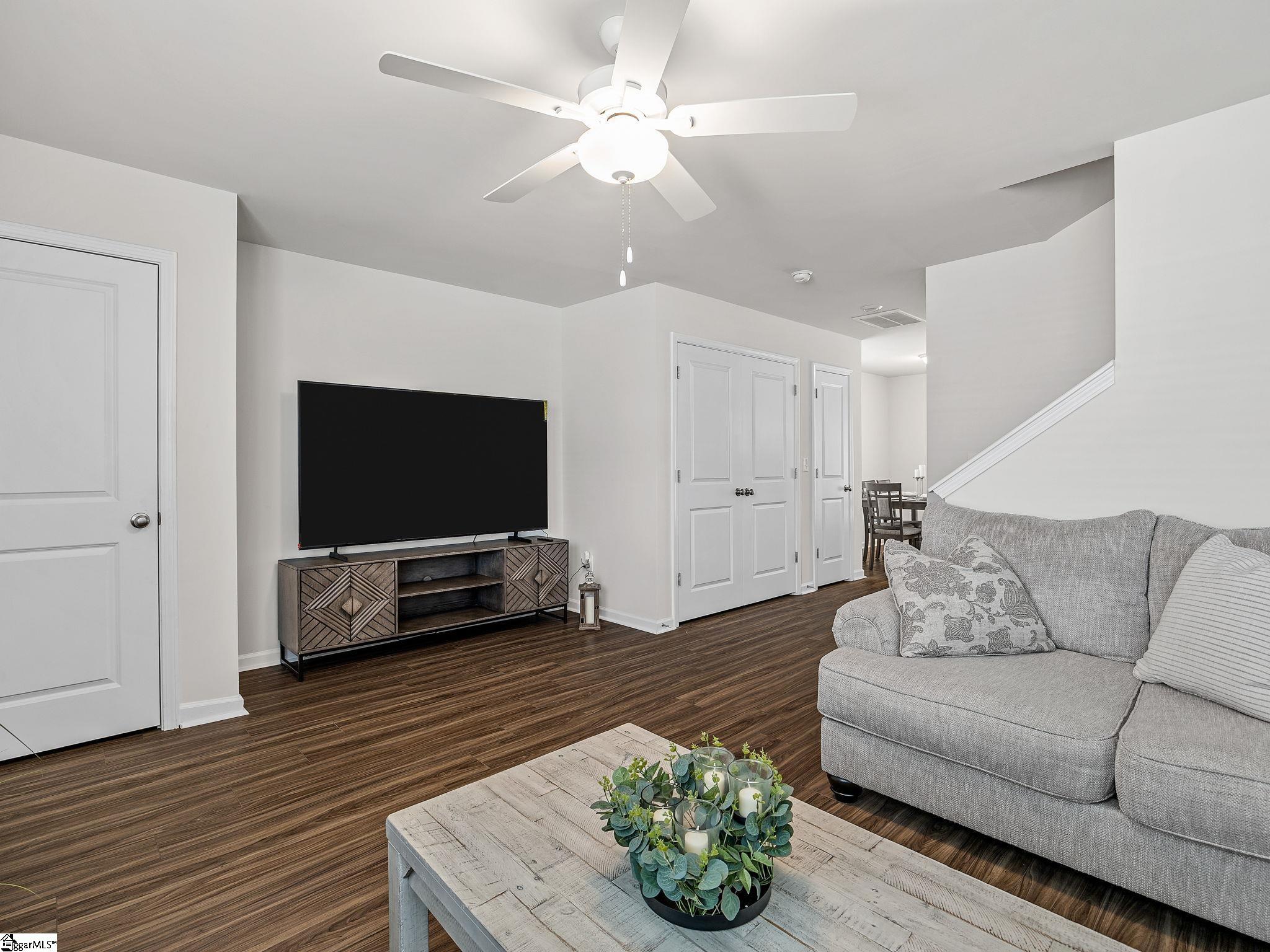 646 Blossom Run Property Photo 10