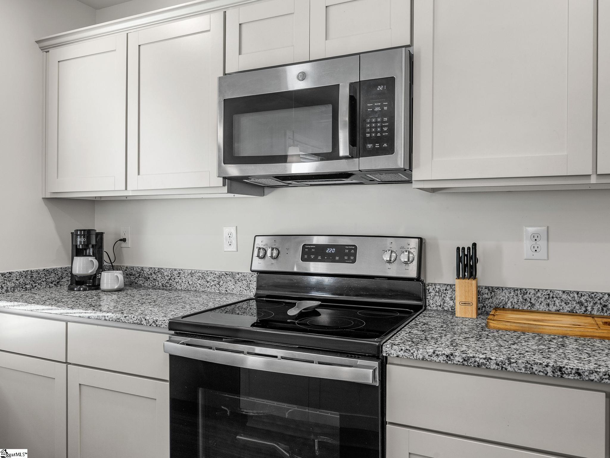 646 Blossom Run Property Photo 13