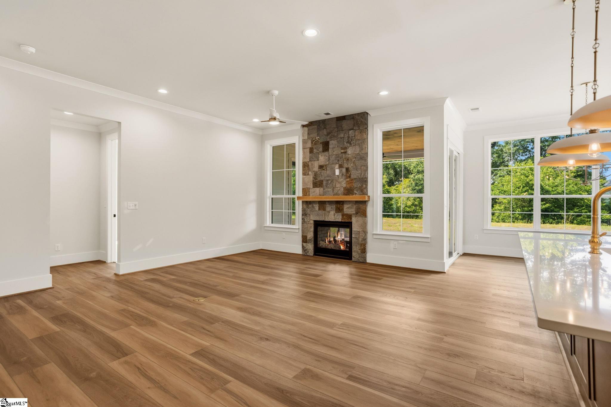 6 Adrian Way Property Photo 8