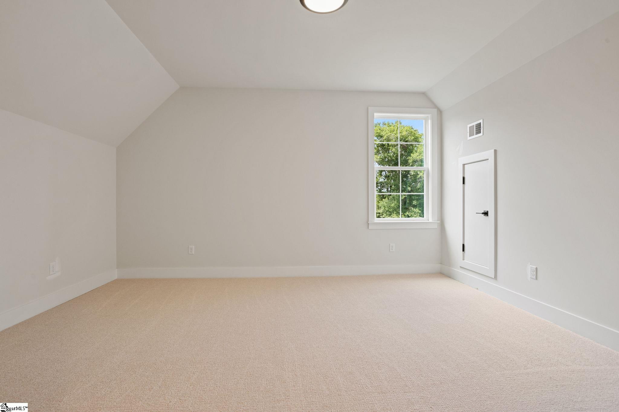 6 Adrian Way Property Photo 25
