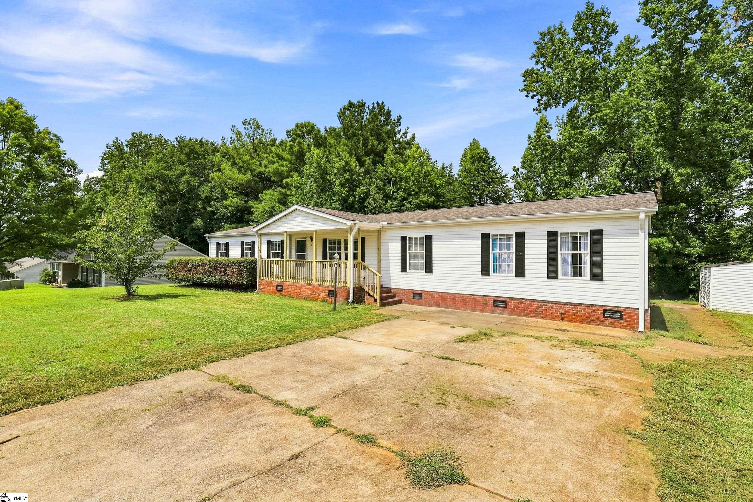 156 Falcon Ridge Drive Property Photo 7