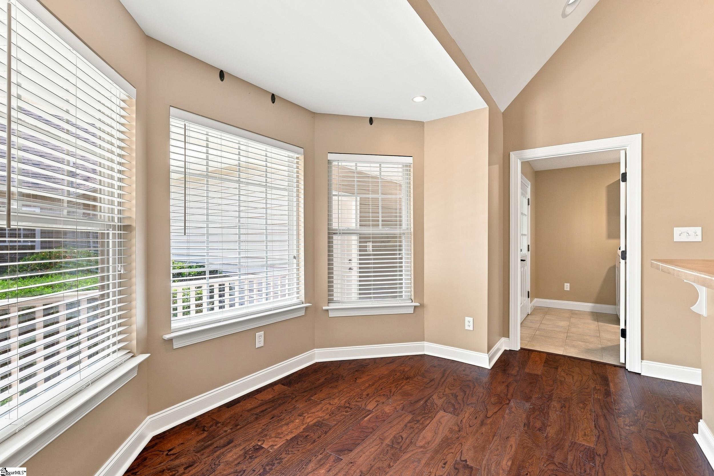 454 Morningmist Drive Property Photo 6