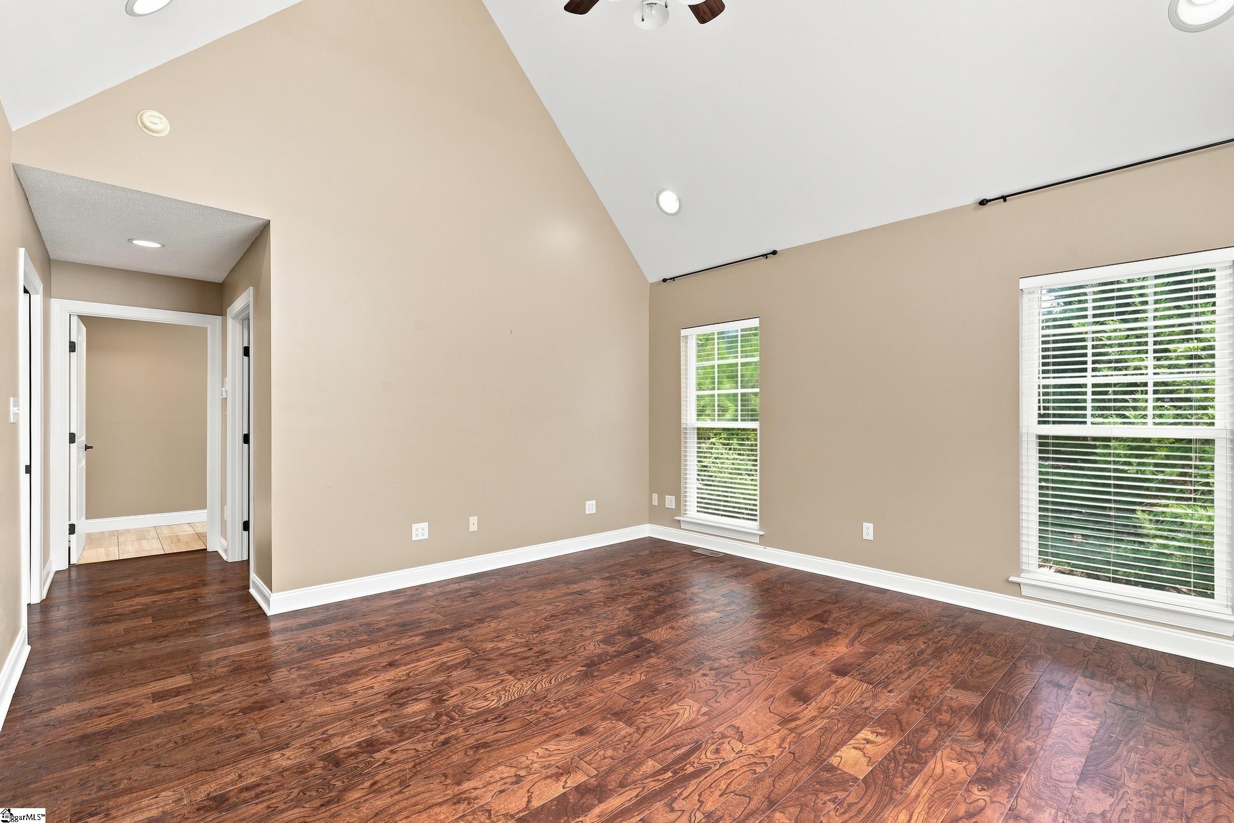 454 Morningmist Drive Property Photo 15