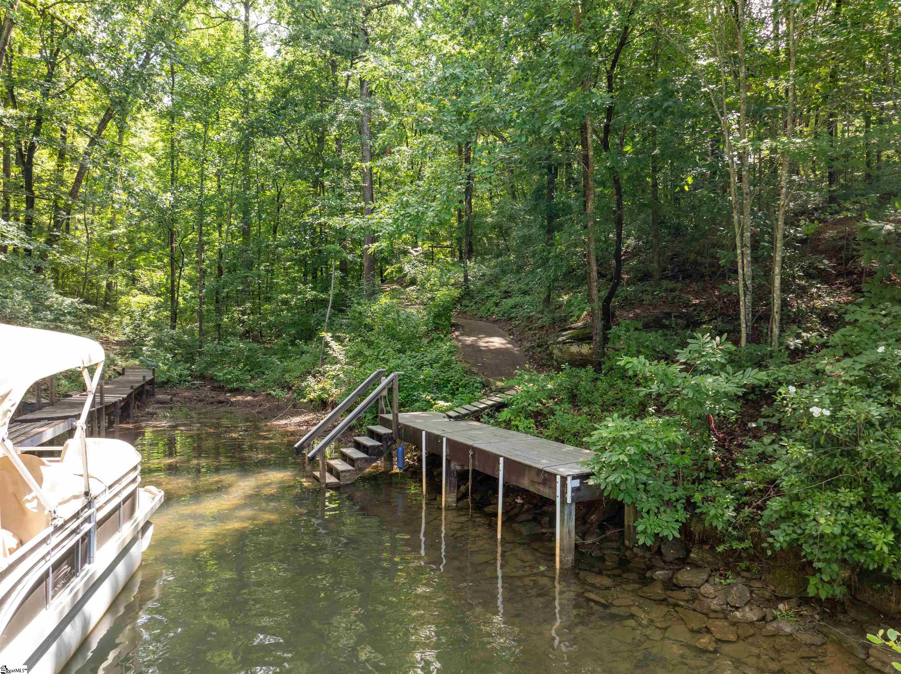 1600622 Property Photo 3
