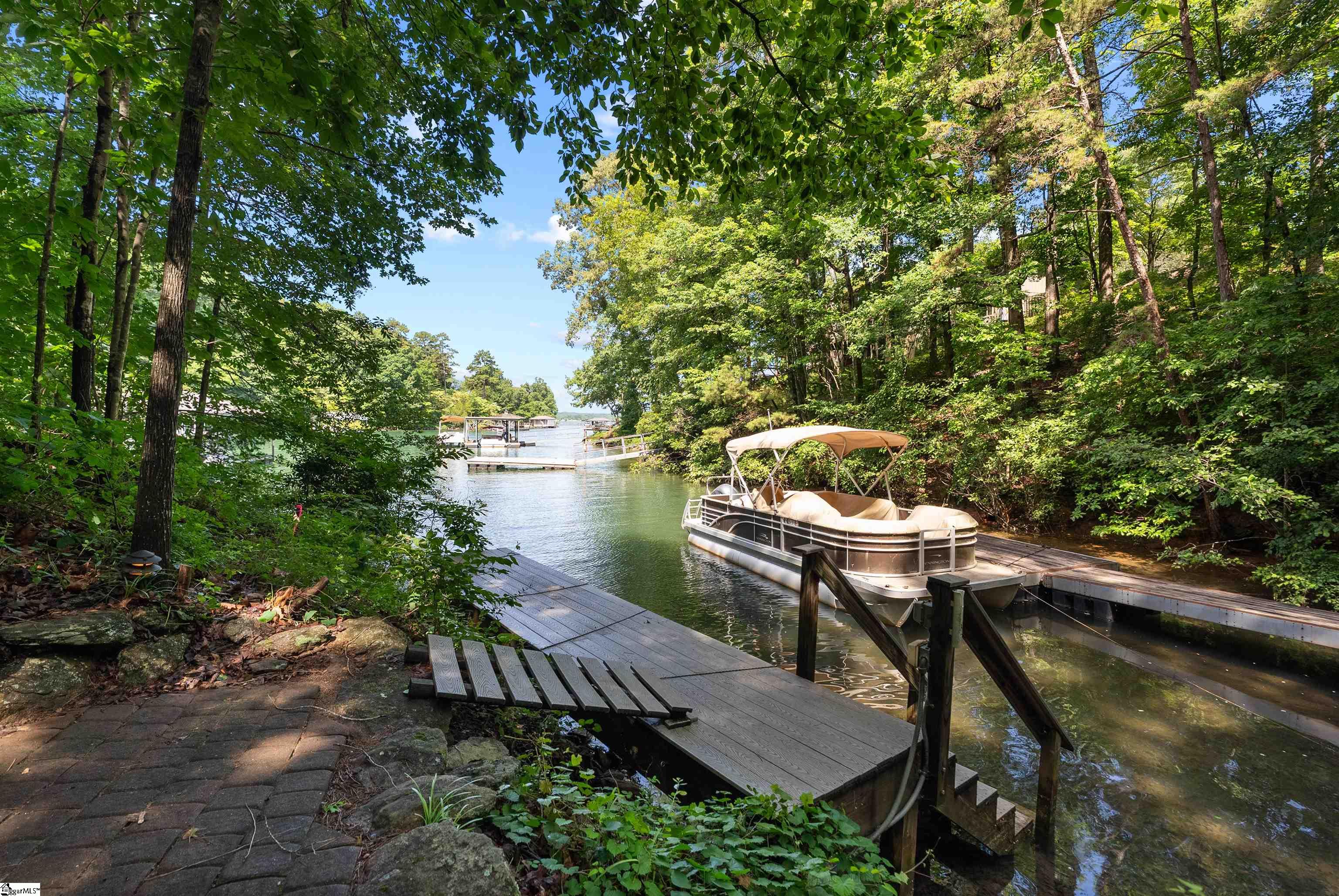1600622 Property Photo 22