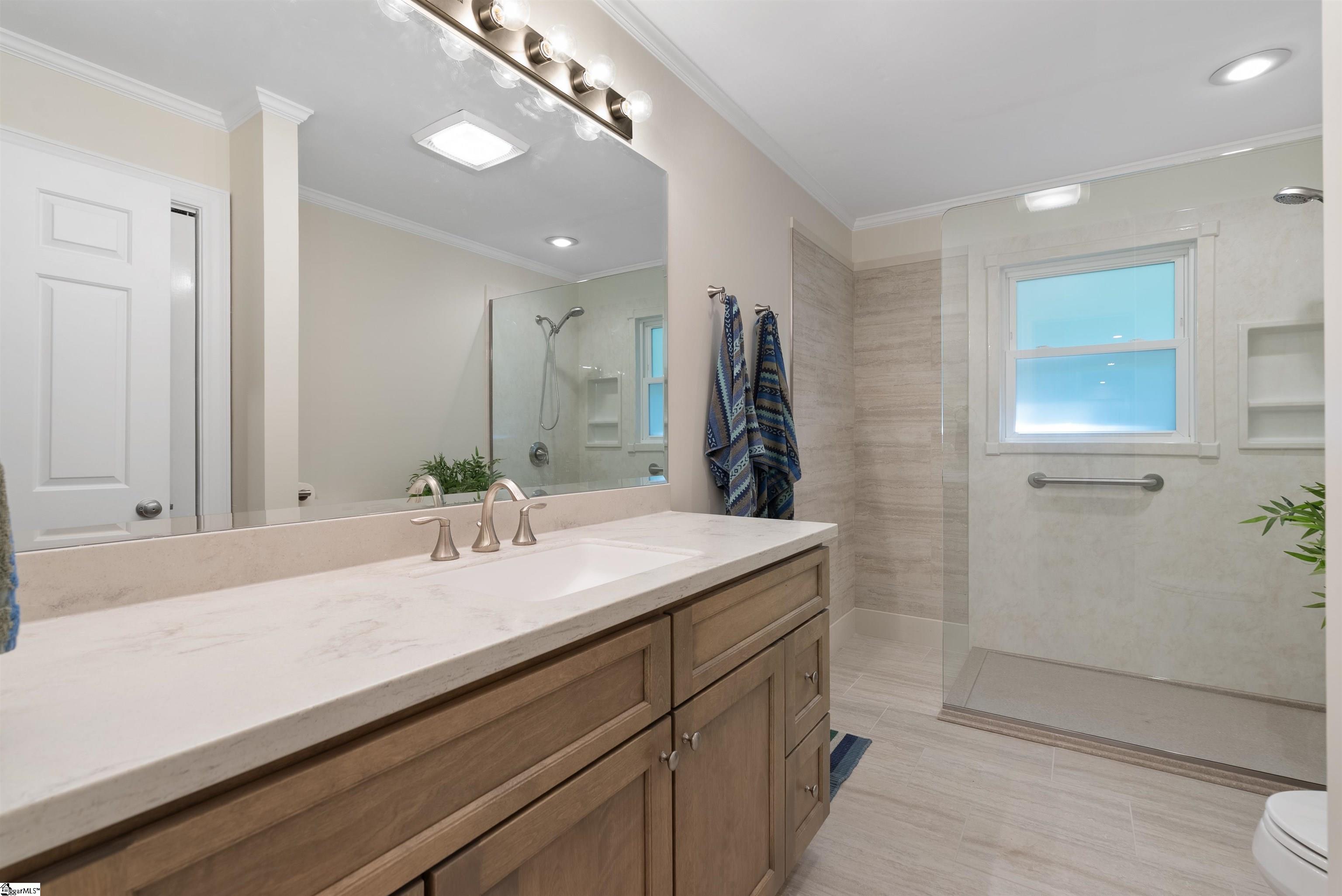 1600622 Property Photo 37