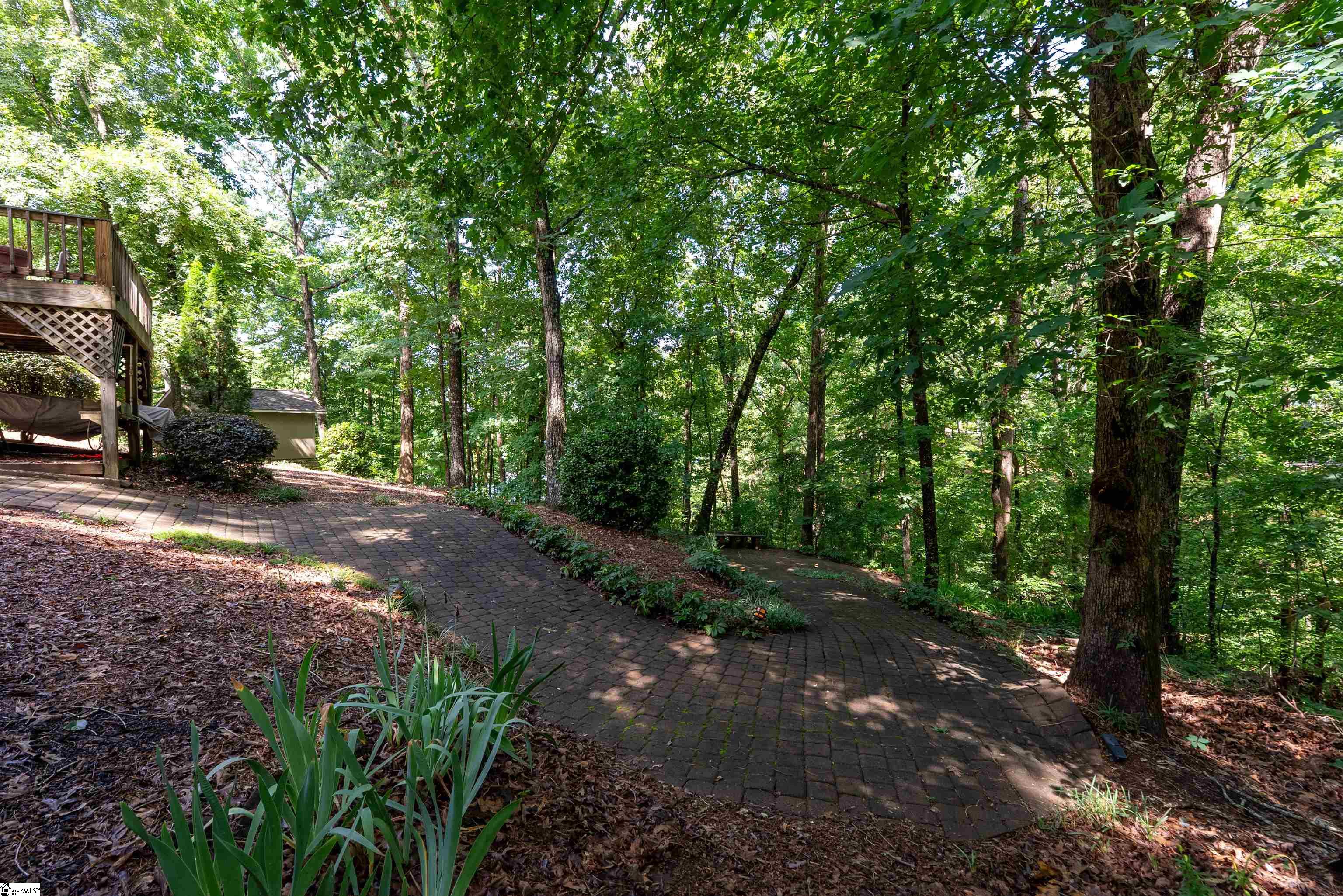 1600622 Property Photo 40