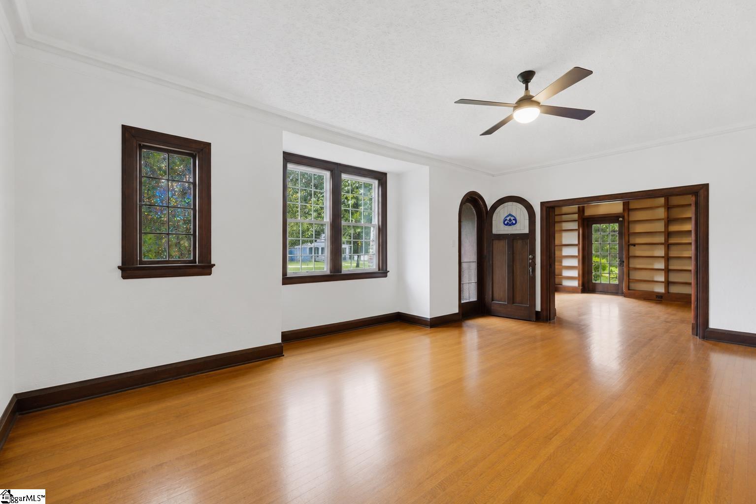 511 E Cambridge Avenue Property Photo 8