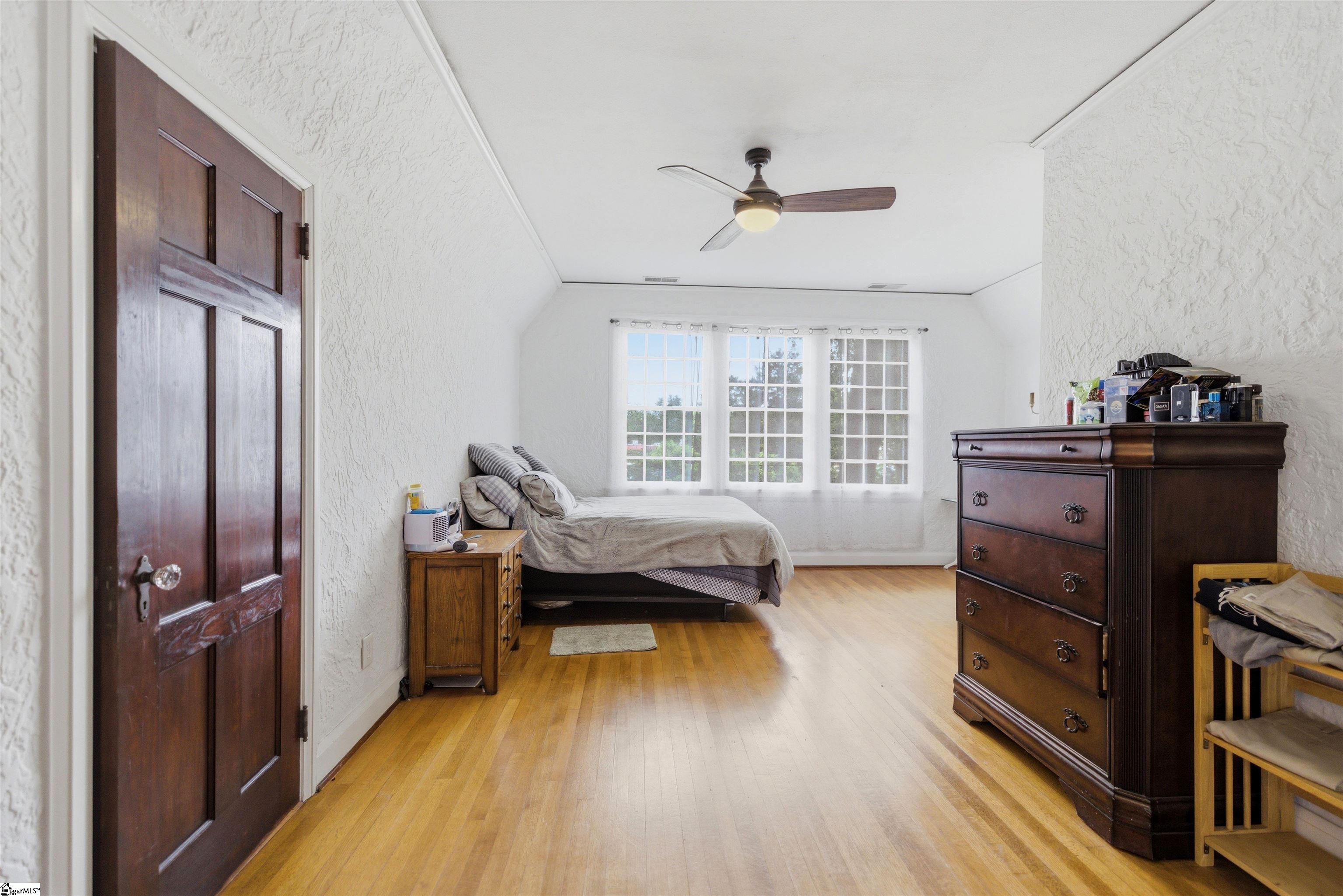 511 E Cambridge Avenue Property Photo 13