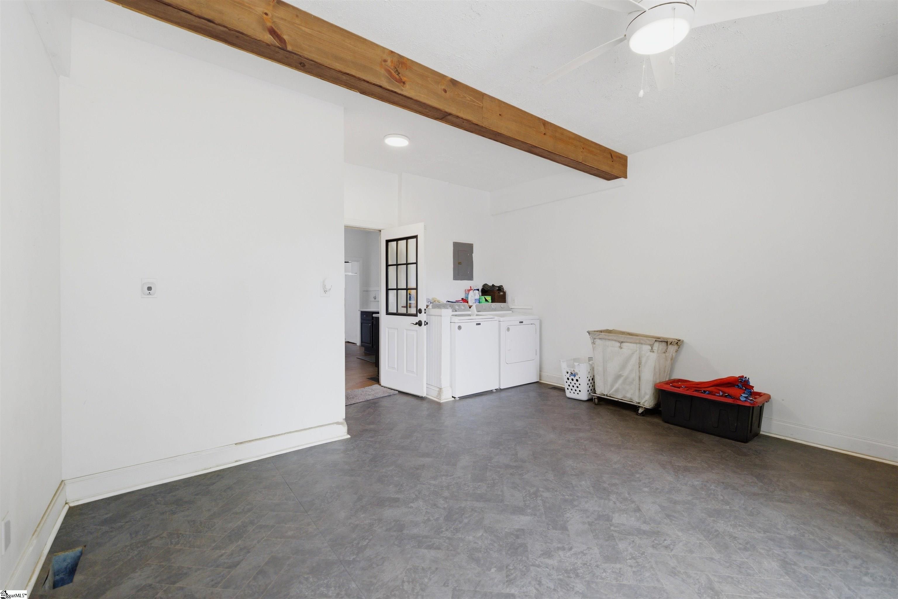 511 E Cambridge Avenue Property Photo 25