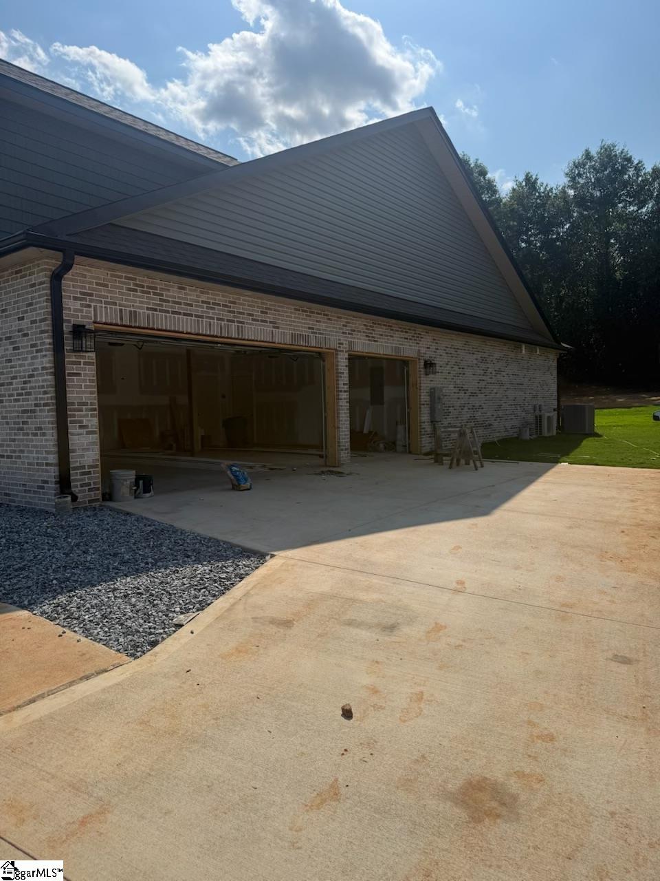 740 Ruby Golightly Drive Property Photo 2