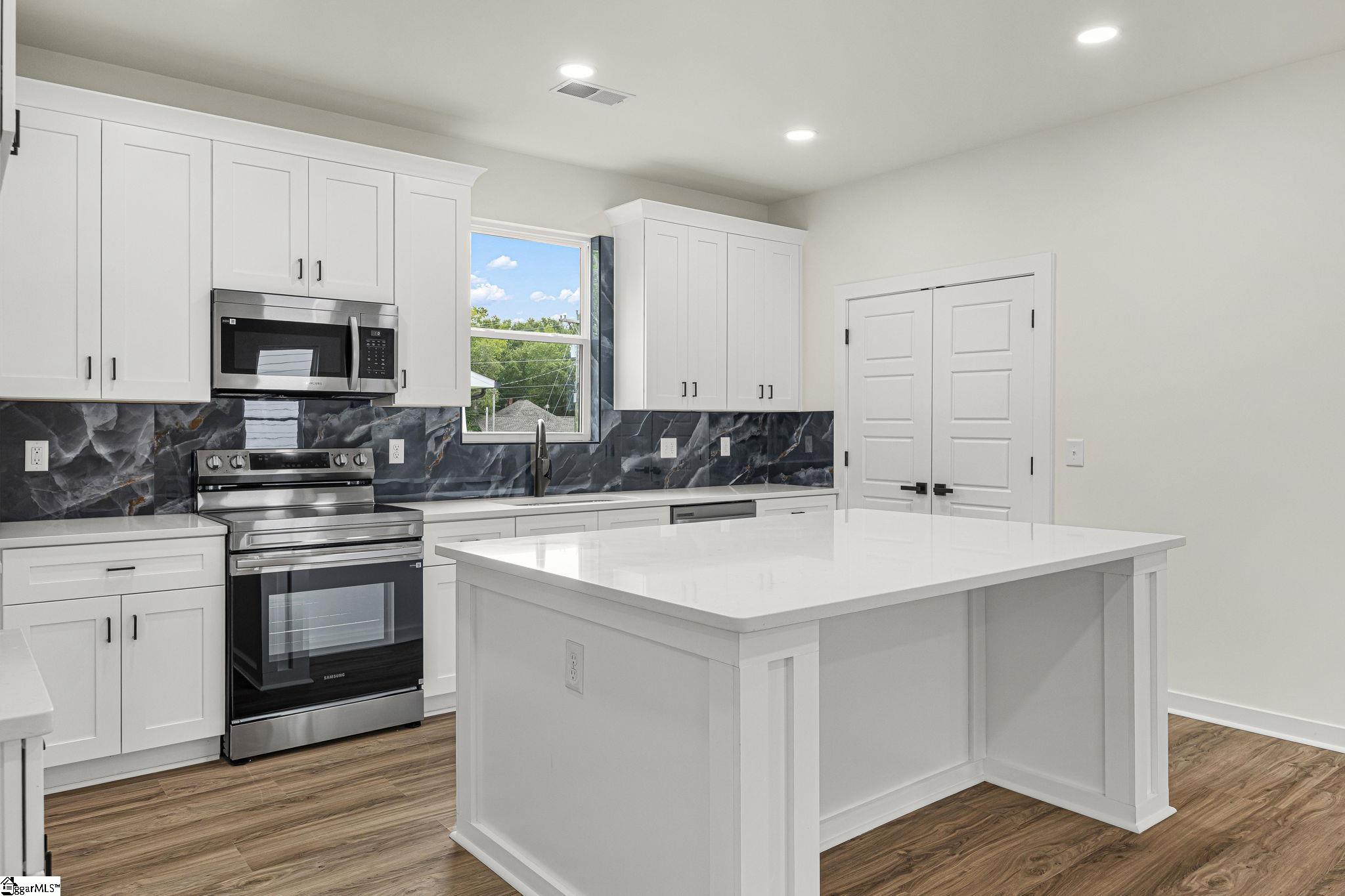 204 Liberty Drive Property Photo 14