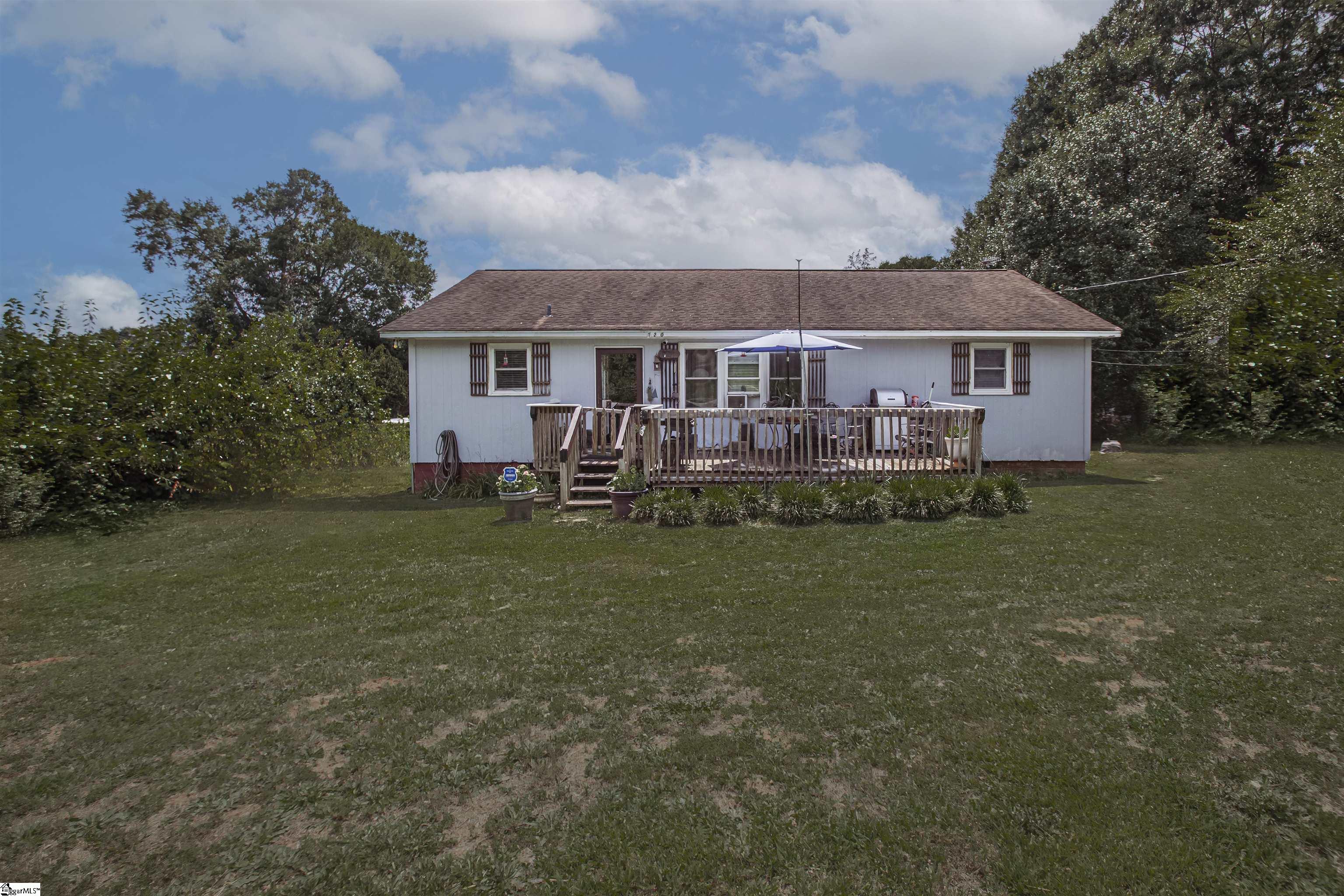 120 Jay Drive Property Photo 2
