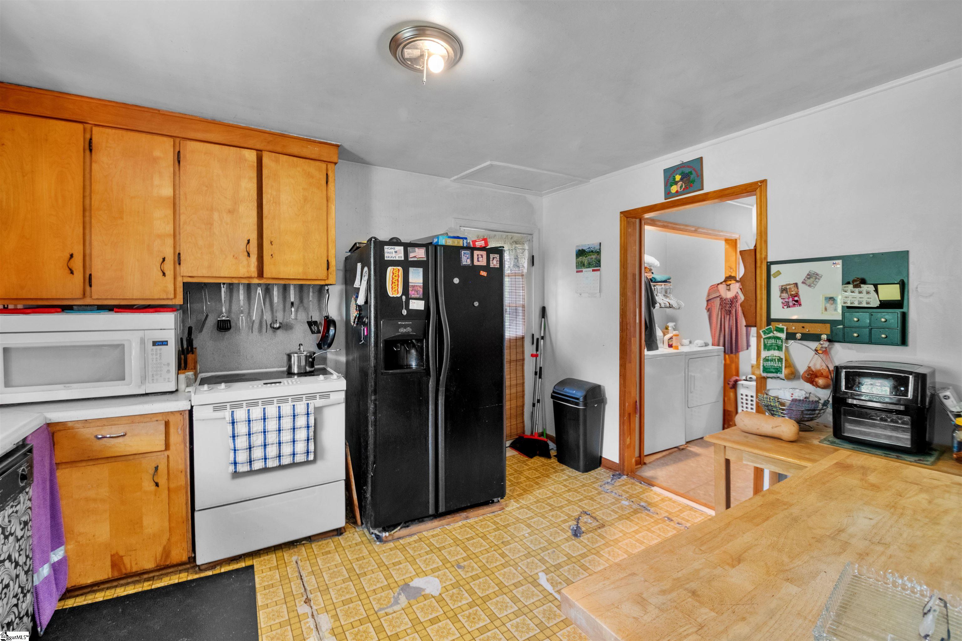 120 Jay Drive Property Photo 6