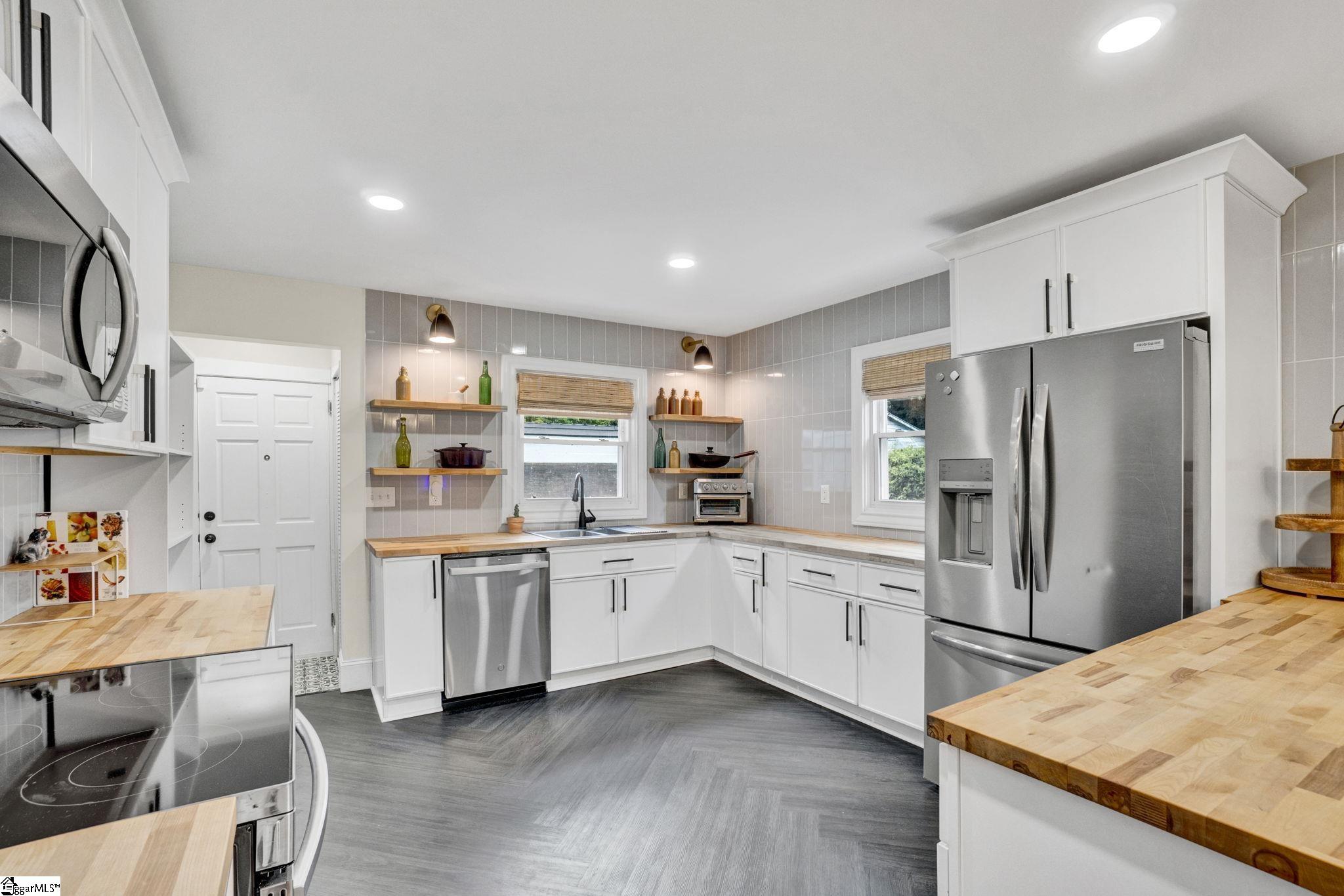 209 Donnan Road Property Photo 14