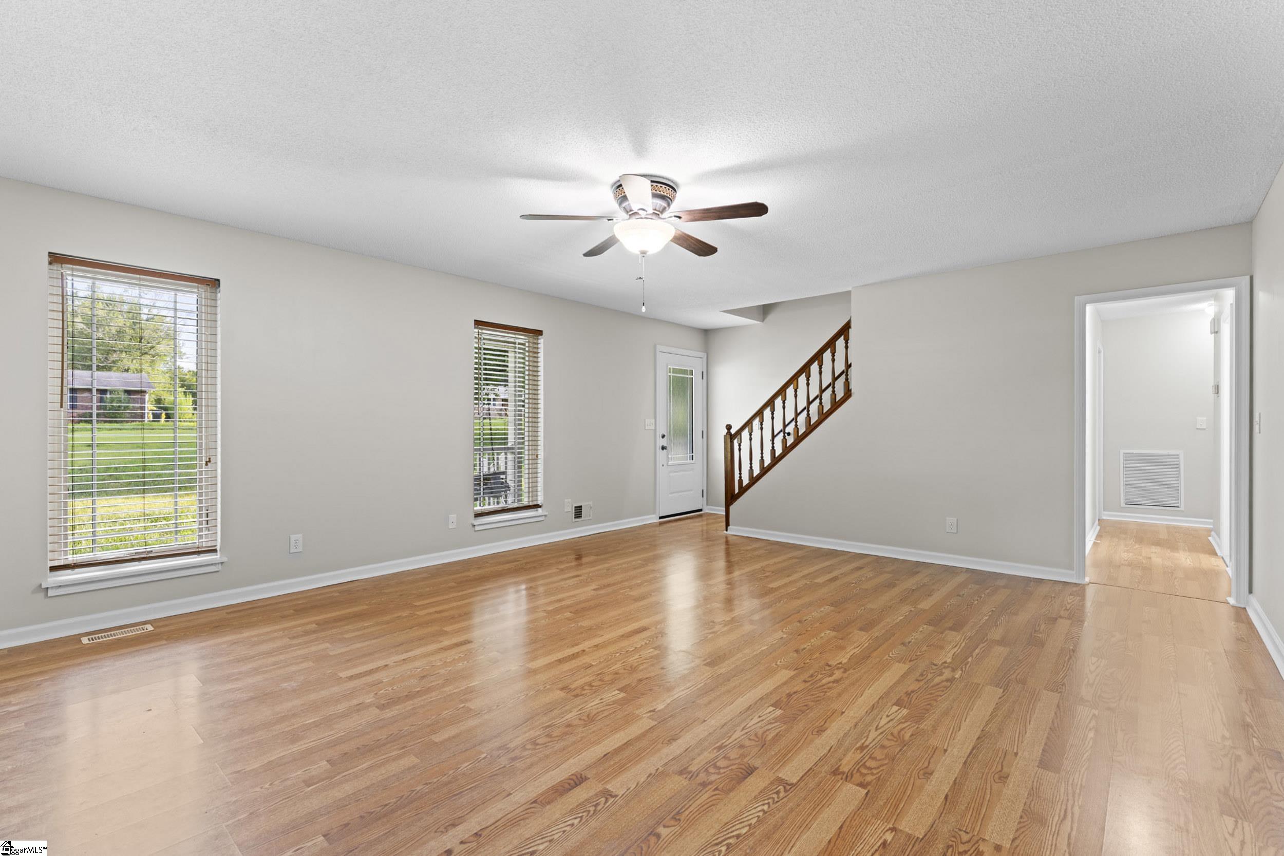 212 Gray Drive Property Photo 6