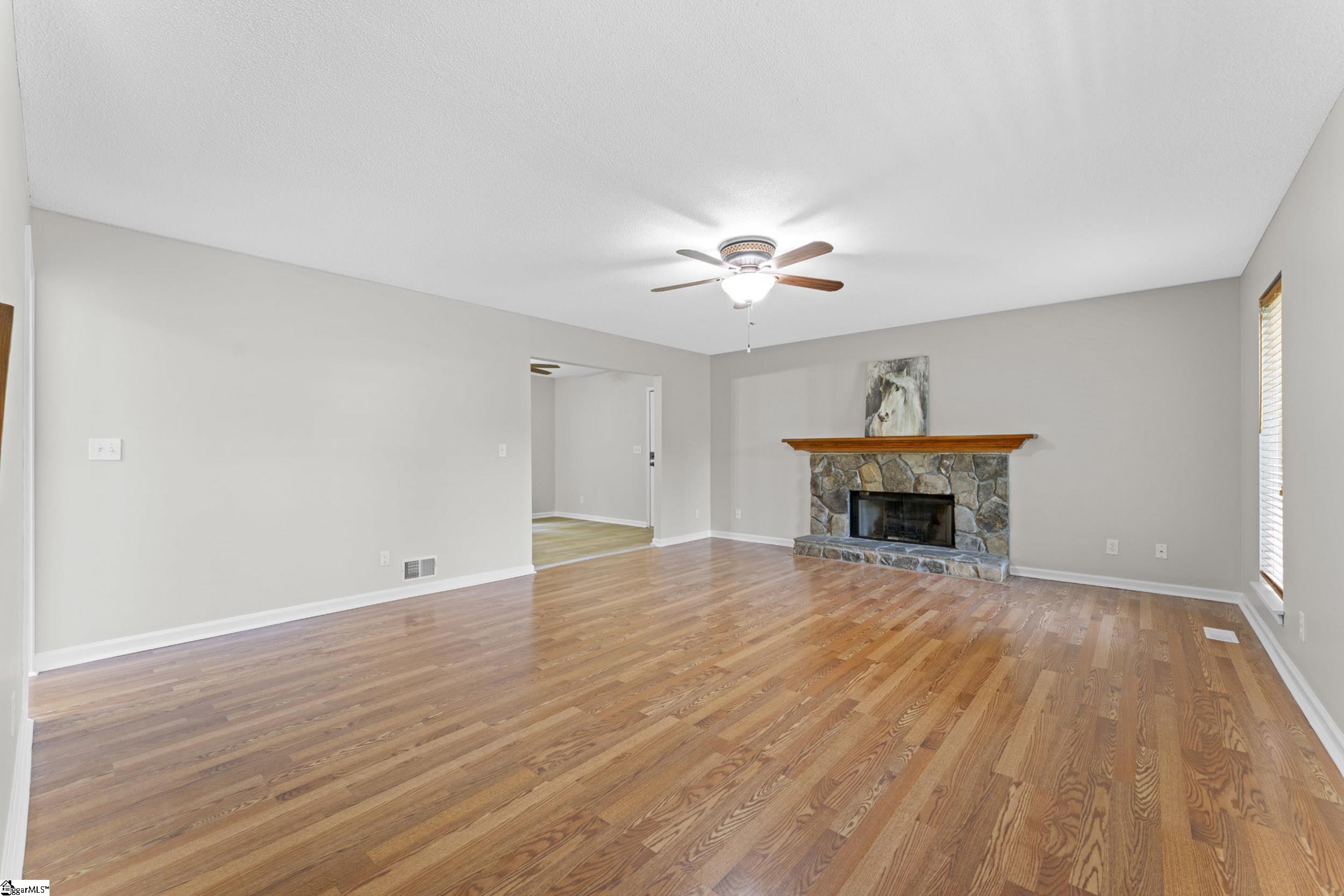 212 Gray Drive Property Photo 8