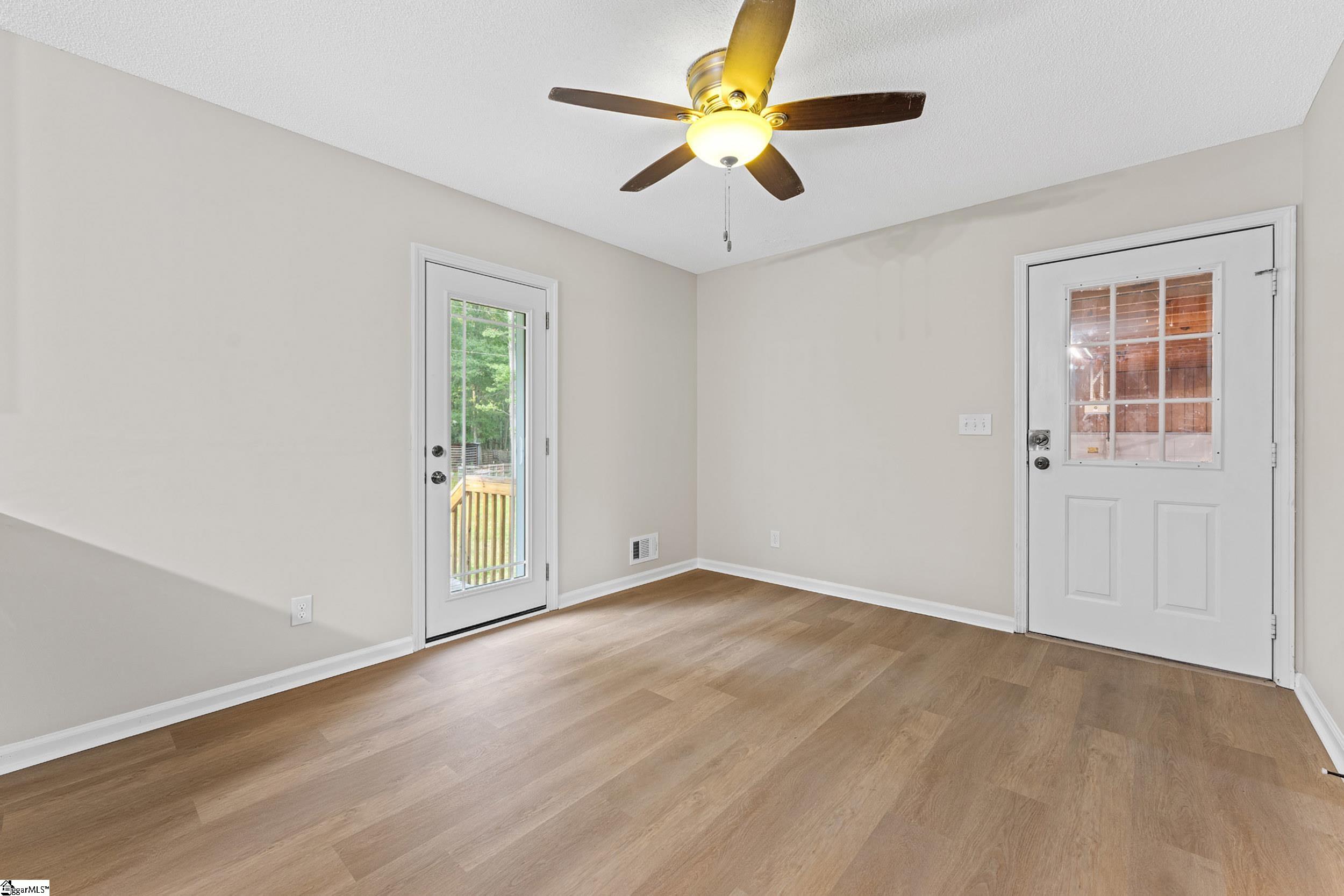 212 Gray Drive Property Photo 14