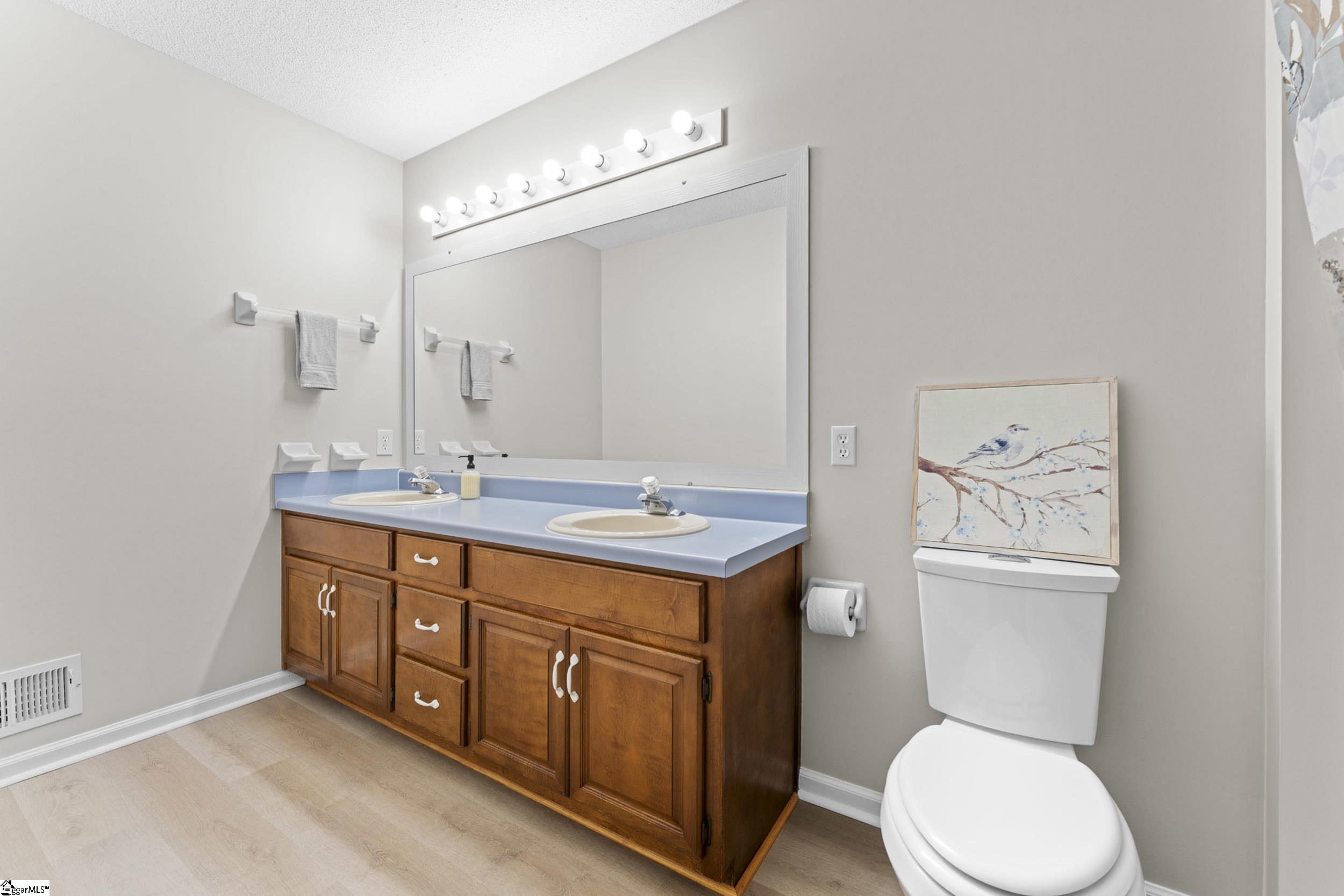 212 Gray Drive Property Photo 16