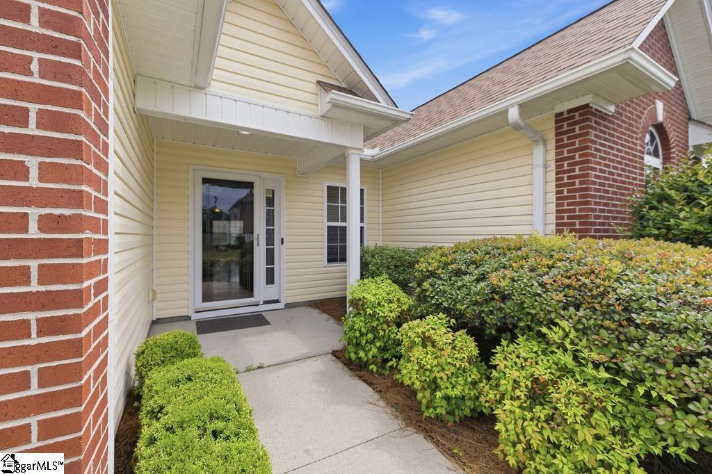 105 Eagles View Court Property Photo 3