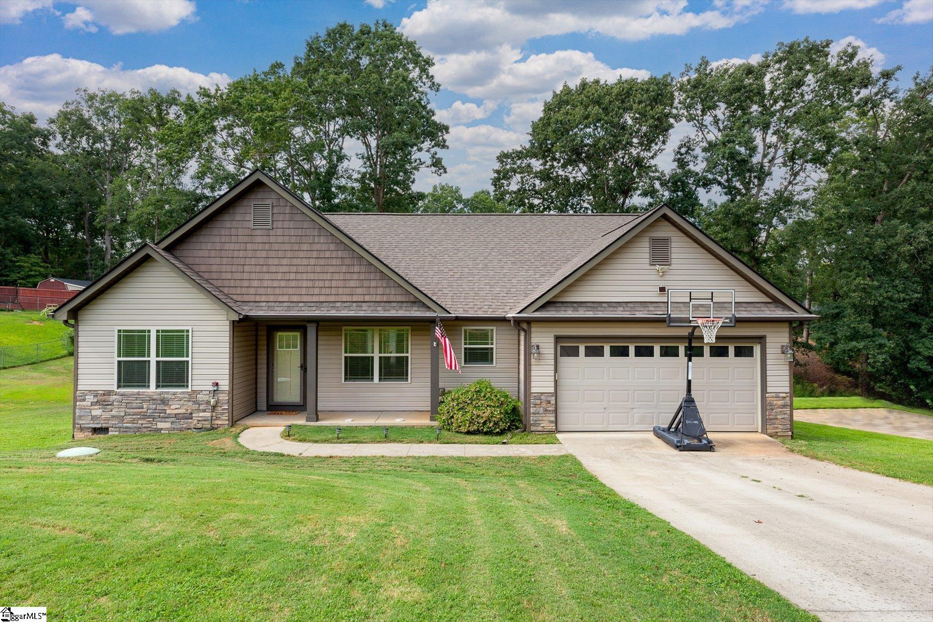 105 Stockton Lane