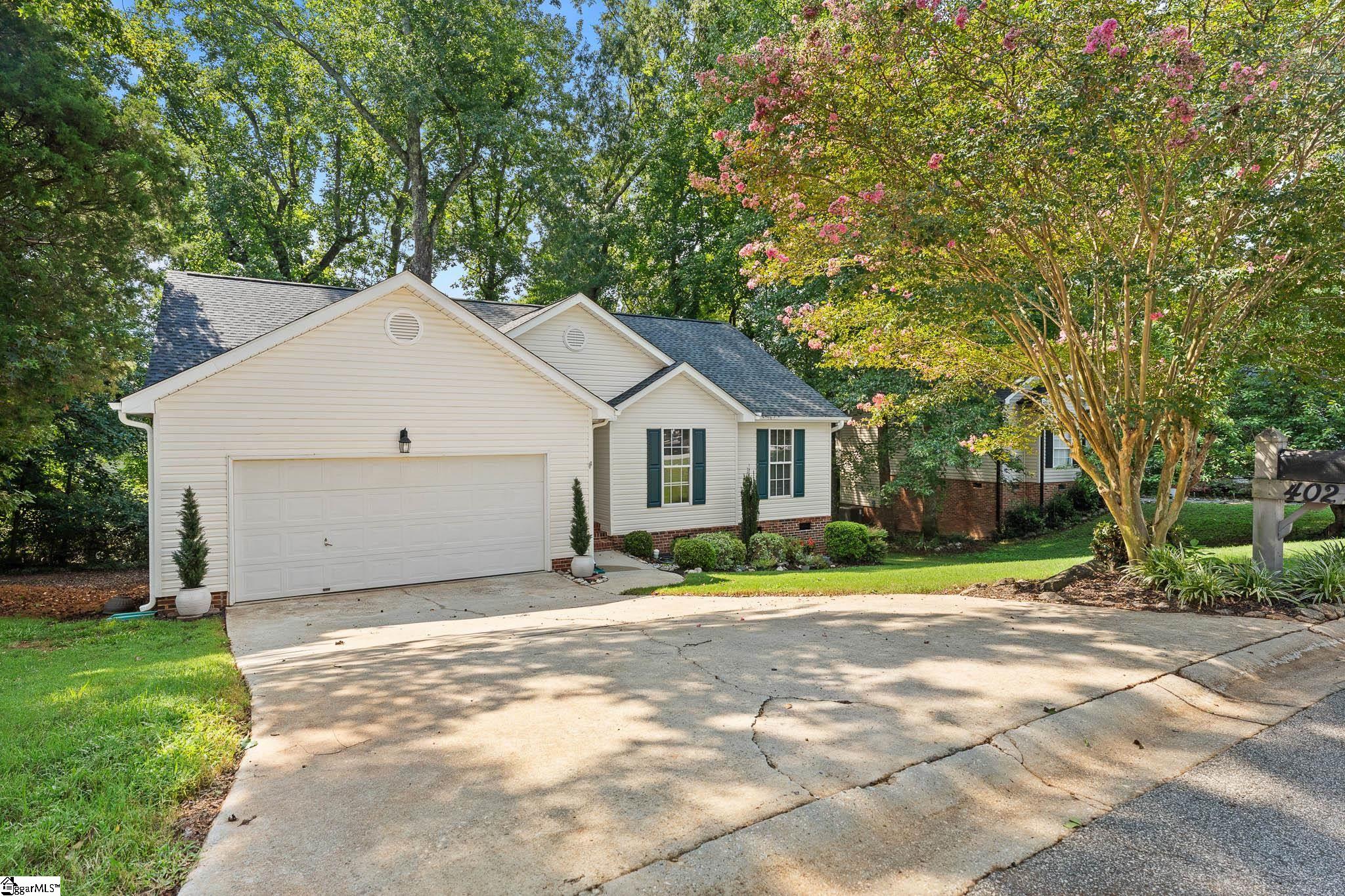 402 Windy Meadow Way Property Photo 3