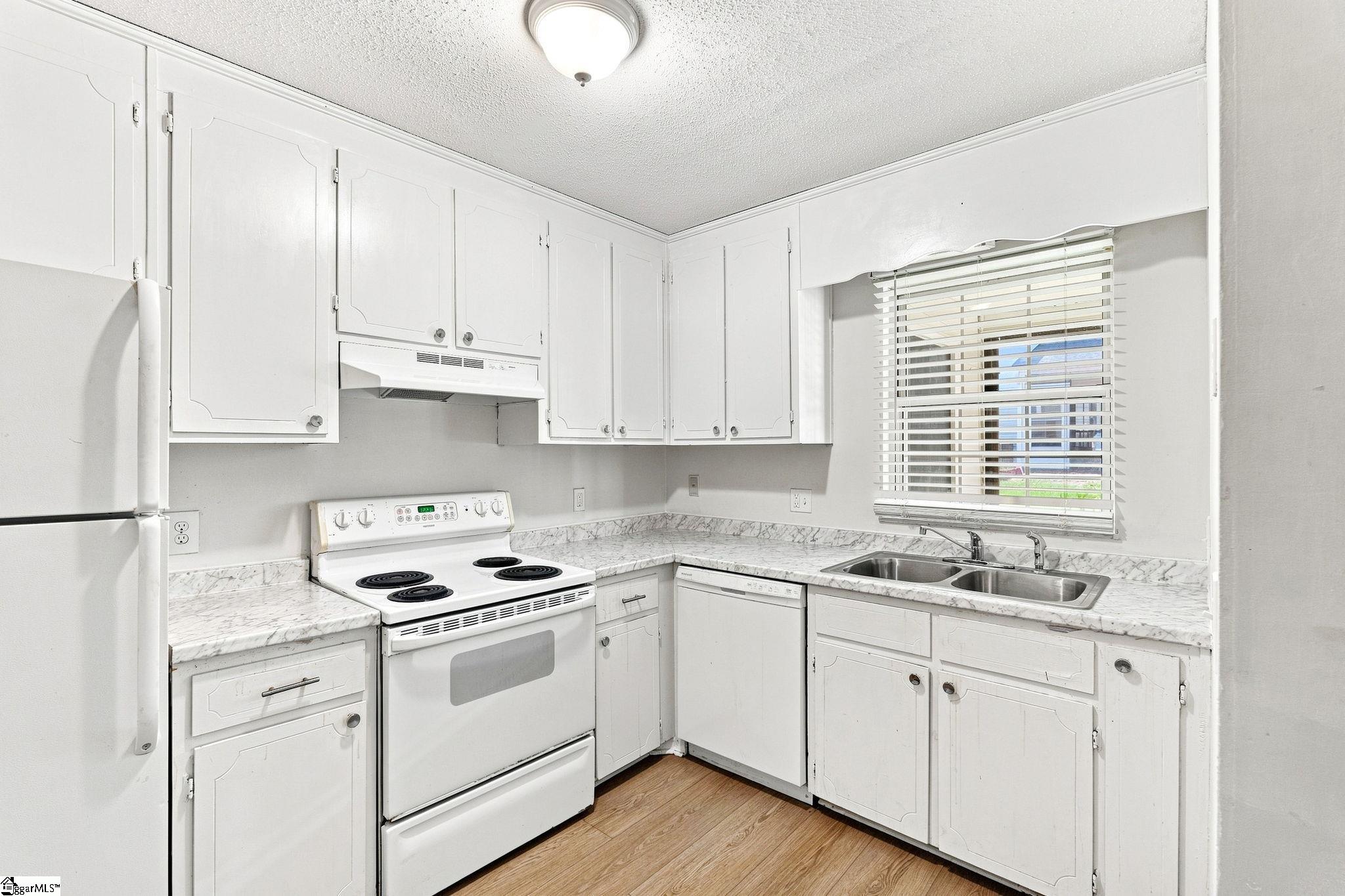 4 Birchview Street Property Photo 8