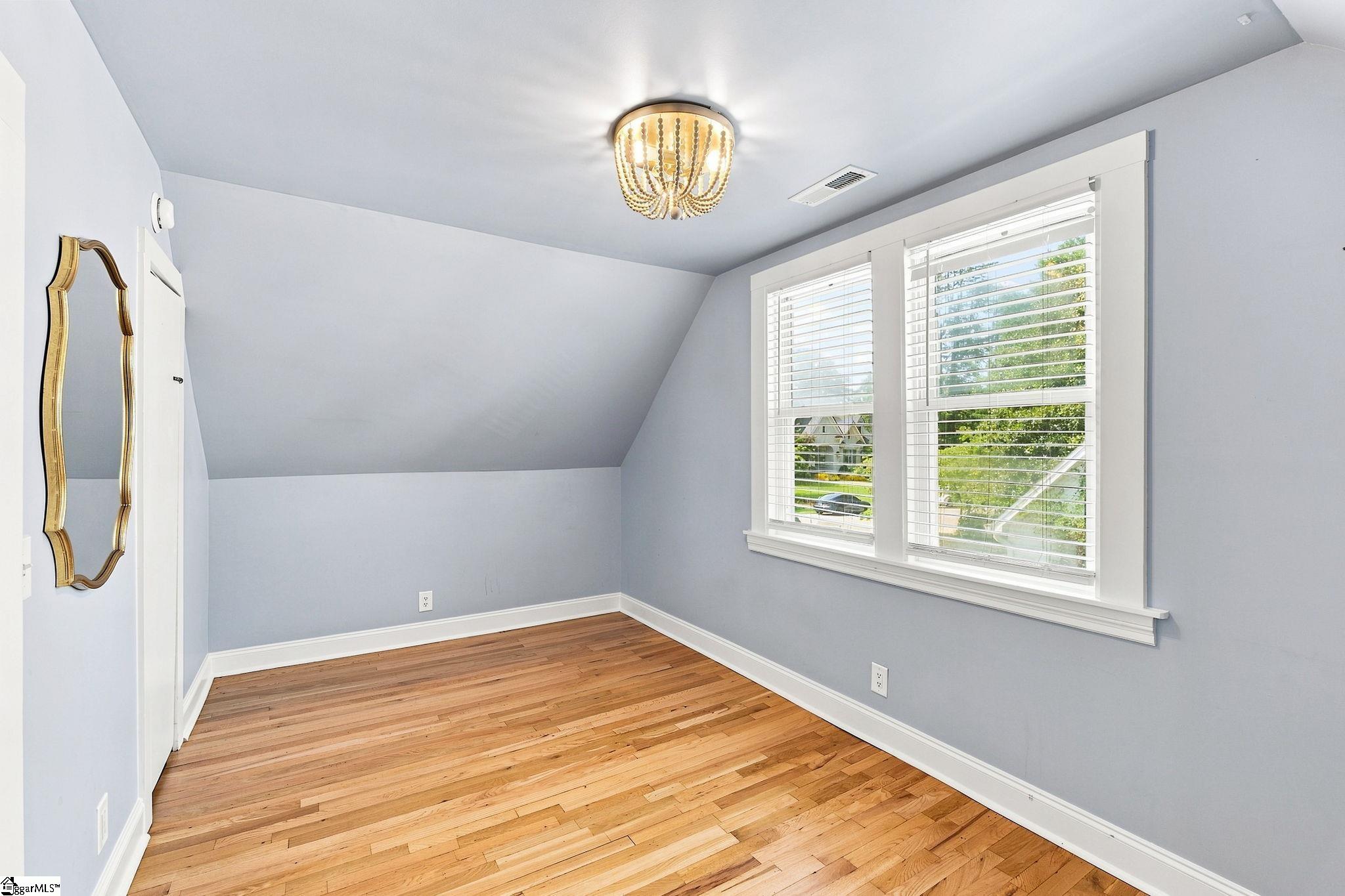 7 Longview Terrace Property Photo 15