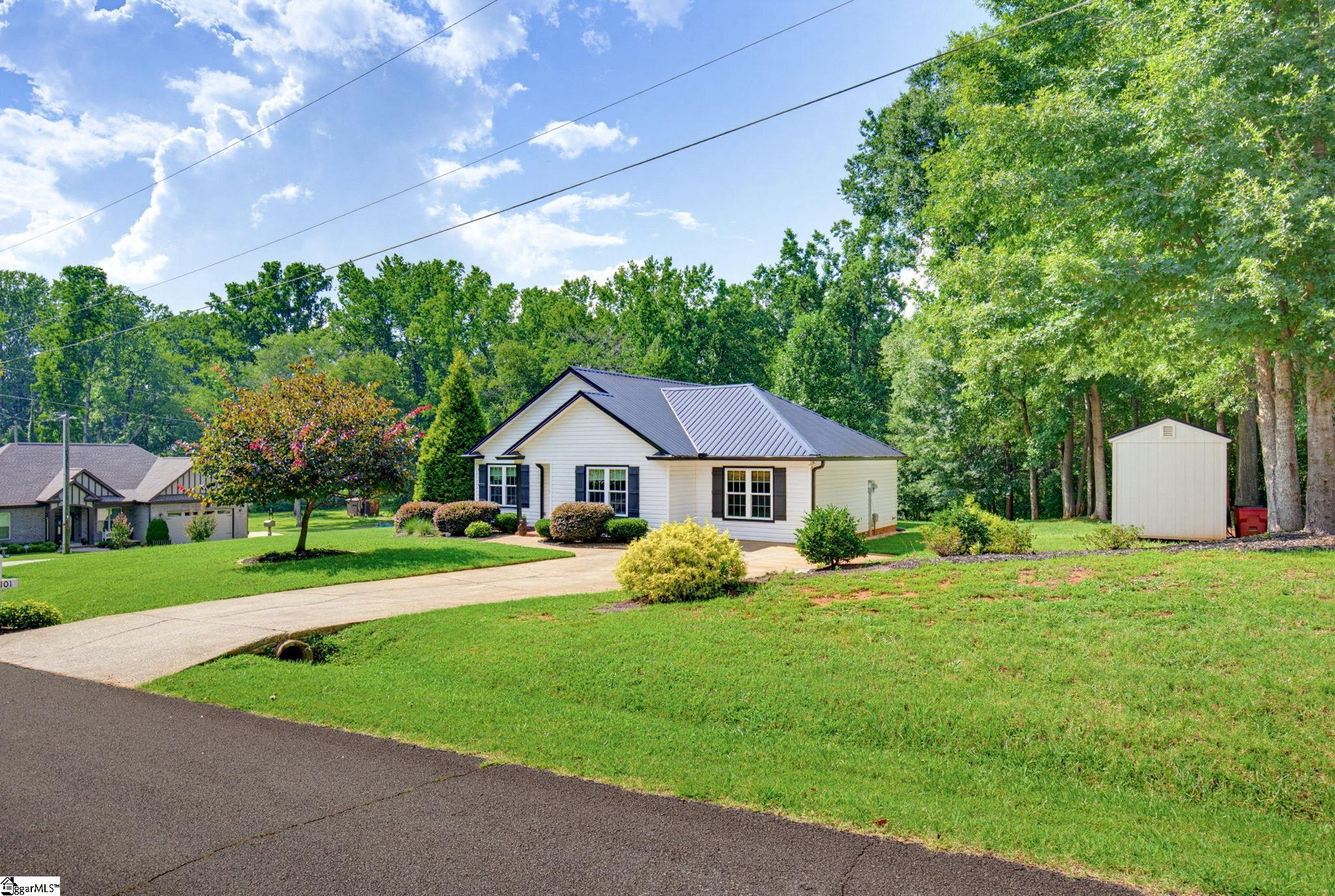 101 Valleydale Court Property Photo 3