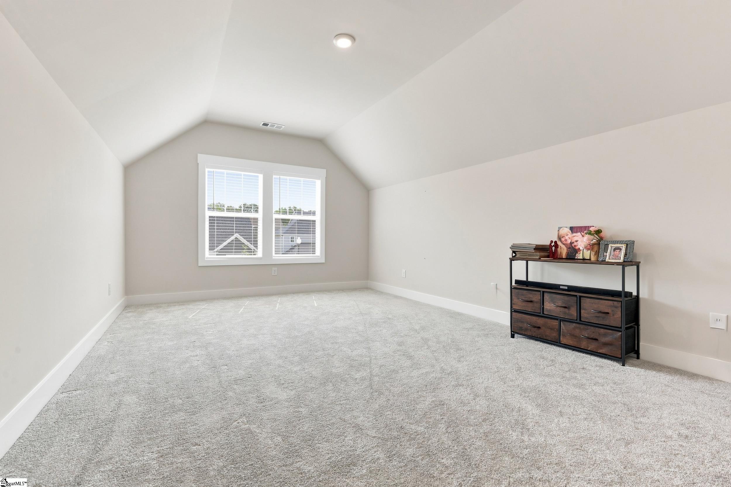 117 Whitman Way Property Photo 33