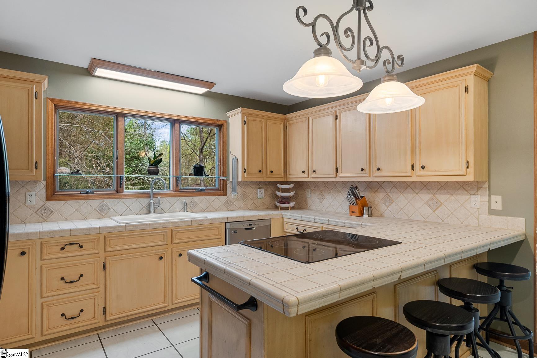 1493 Iroquois Drive Property Photo 8