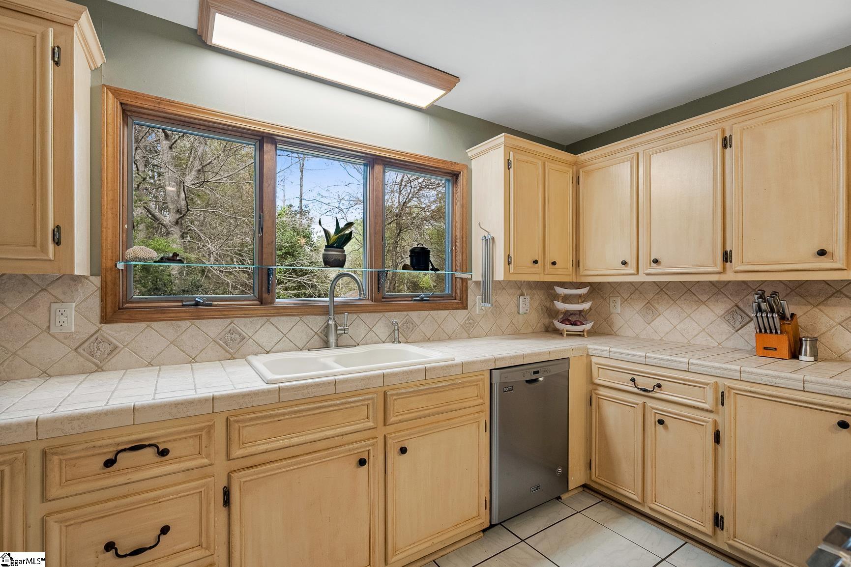 1493 Iroquois Drive Property Photo 11