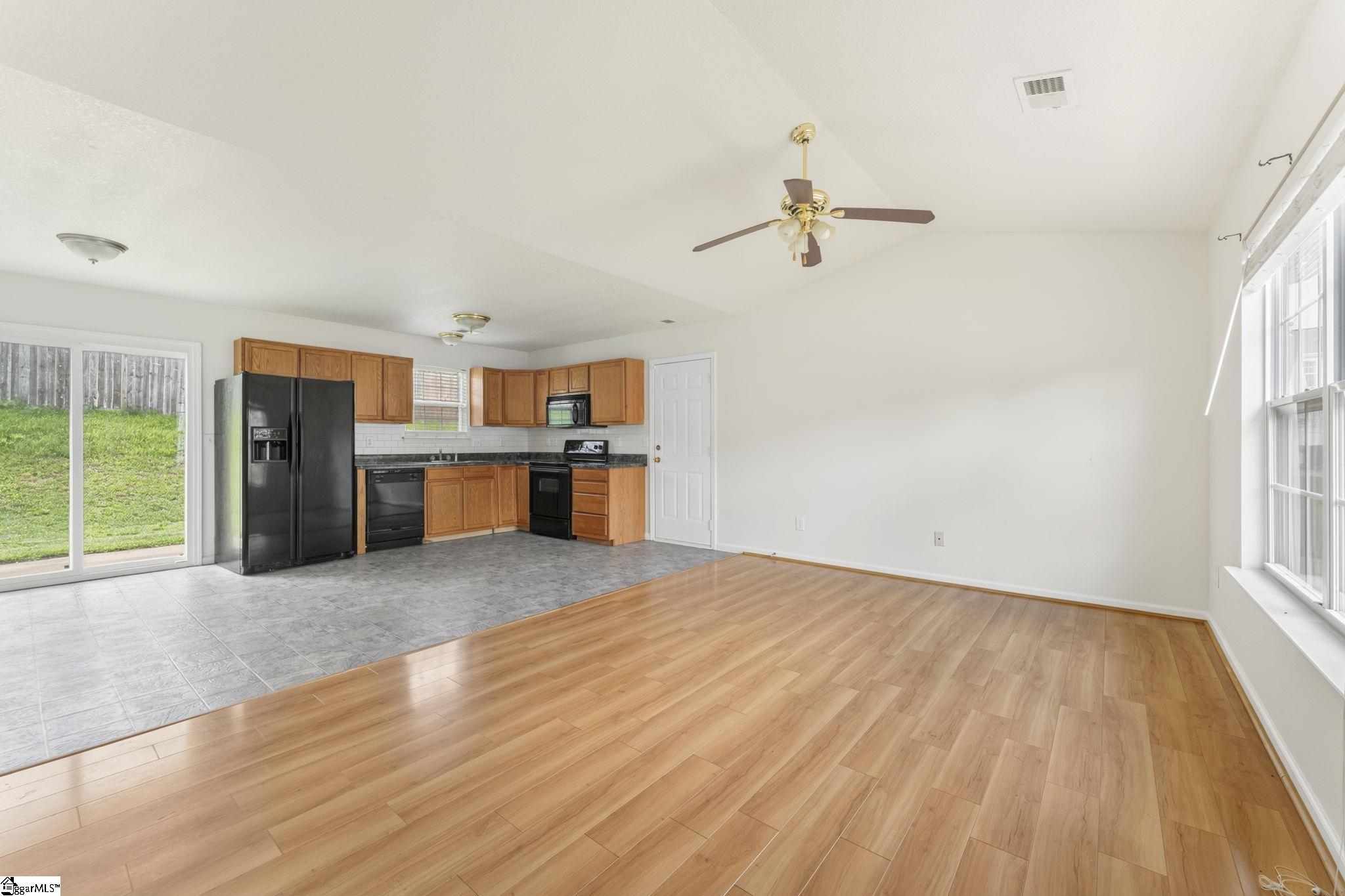206 Juniper Leaf Way Property Photo 5