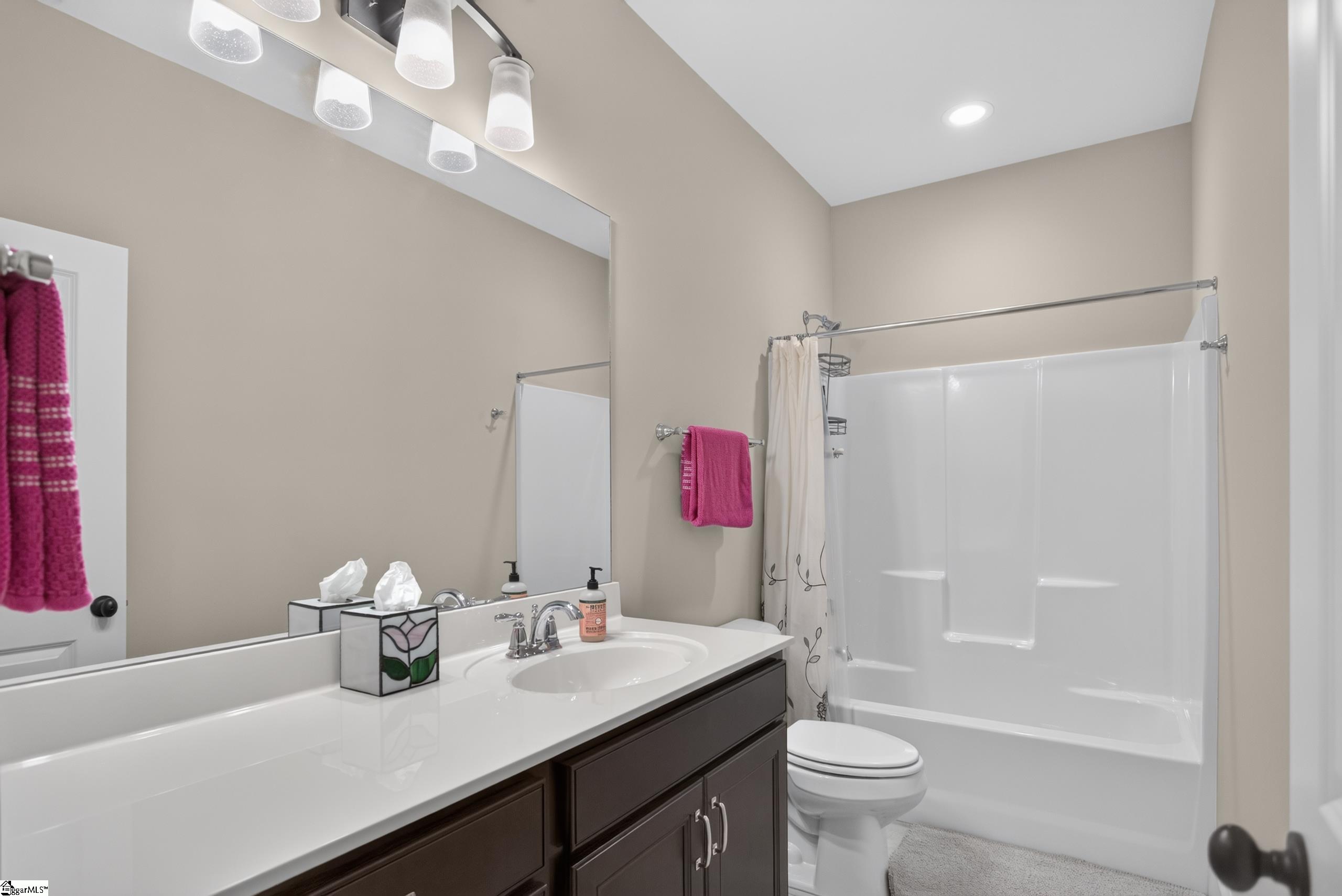 112 Tuttle Street Property Photo 25