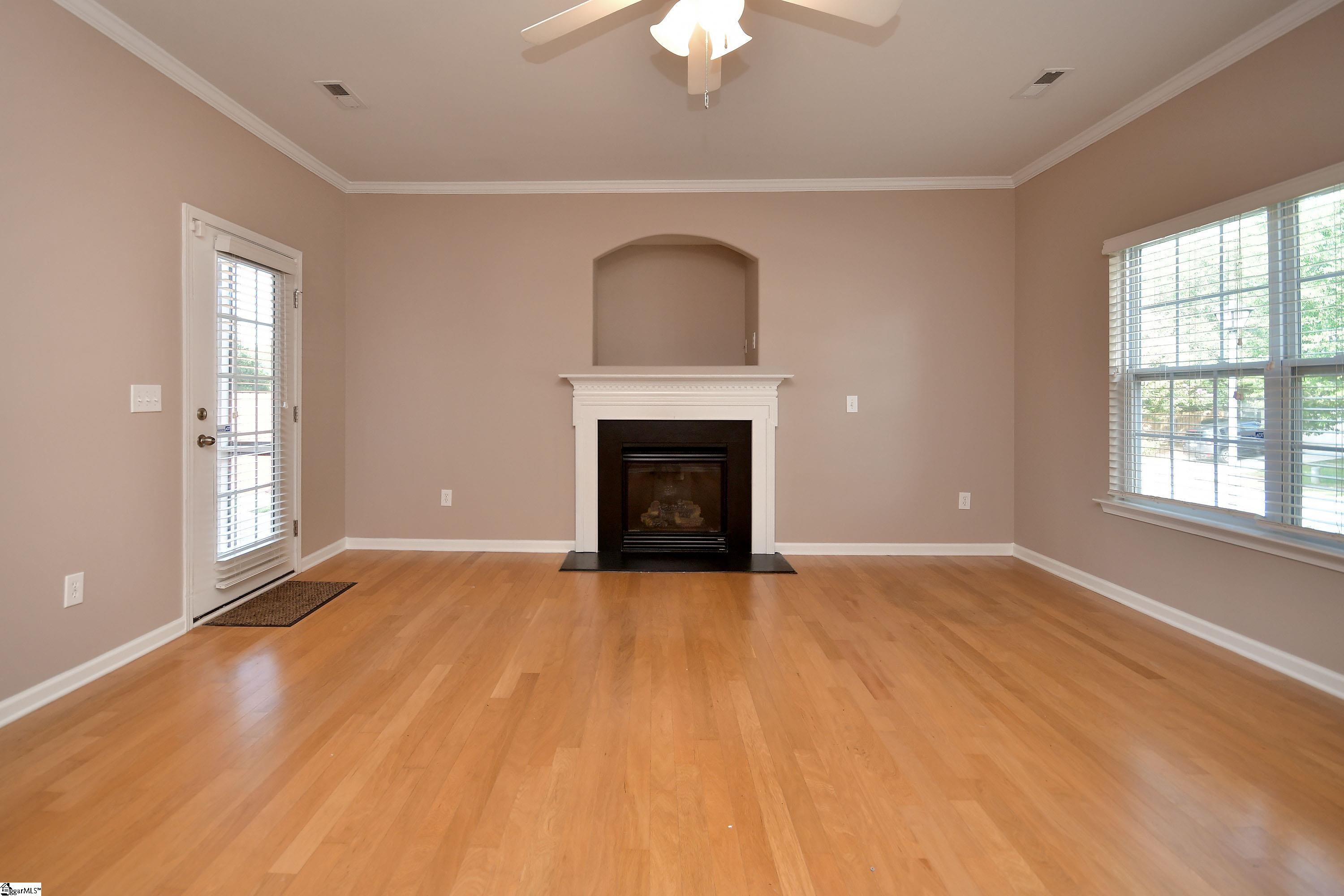 621 Summerville Way Property Photo 11