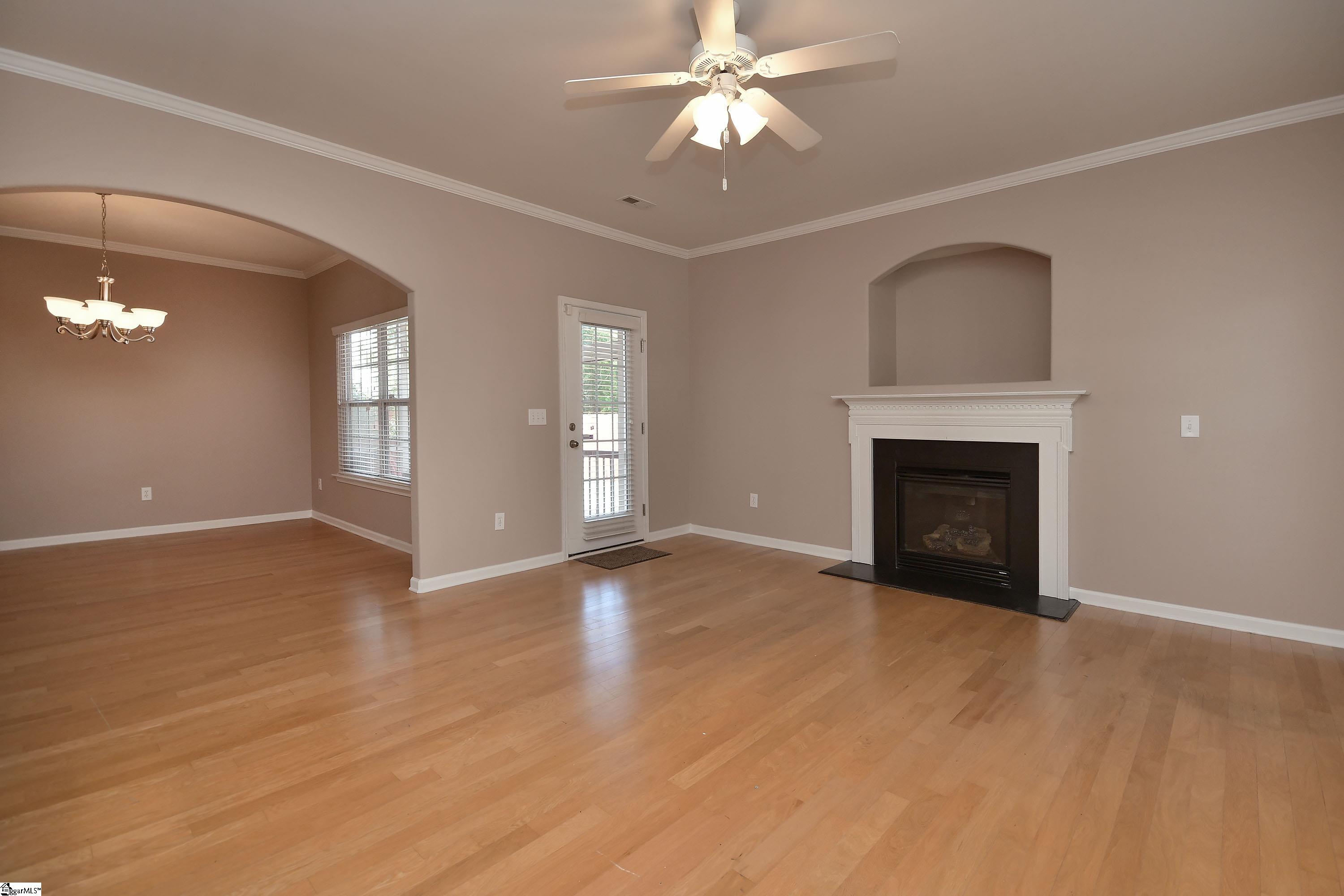 621 Summerville Way Property Photo 12