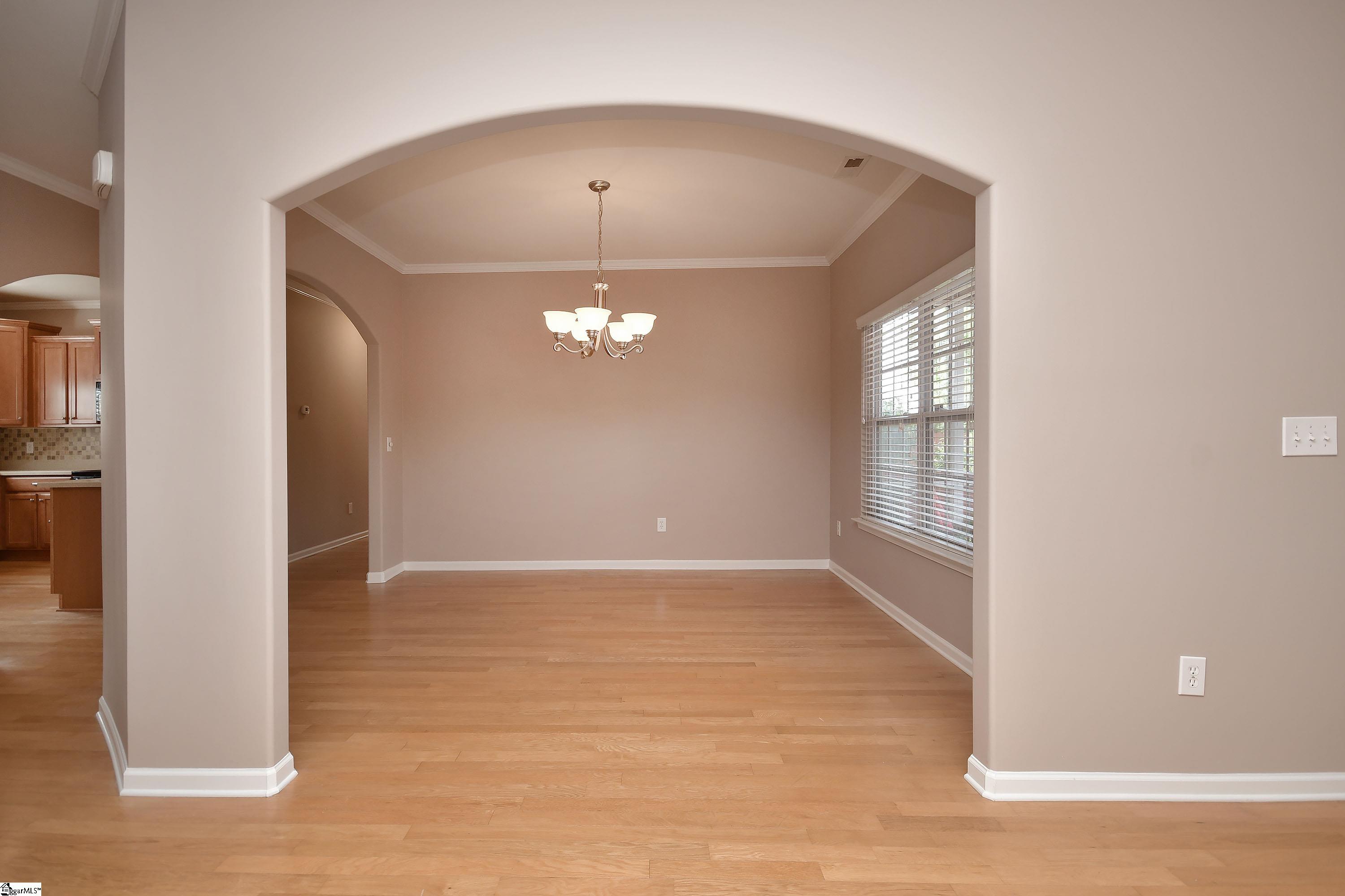621 Summerville Way Property Photo 14