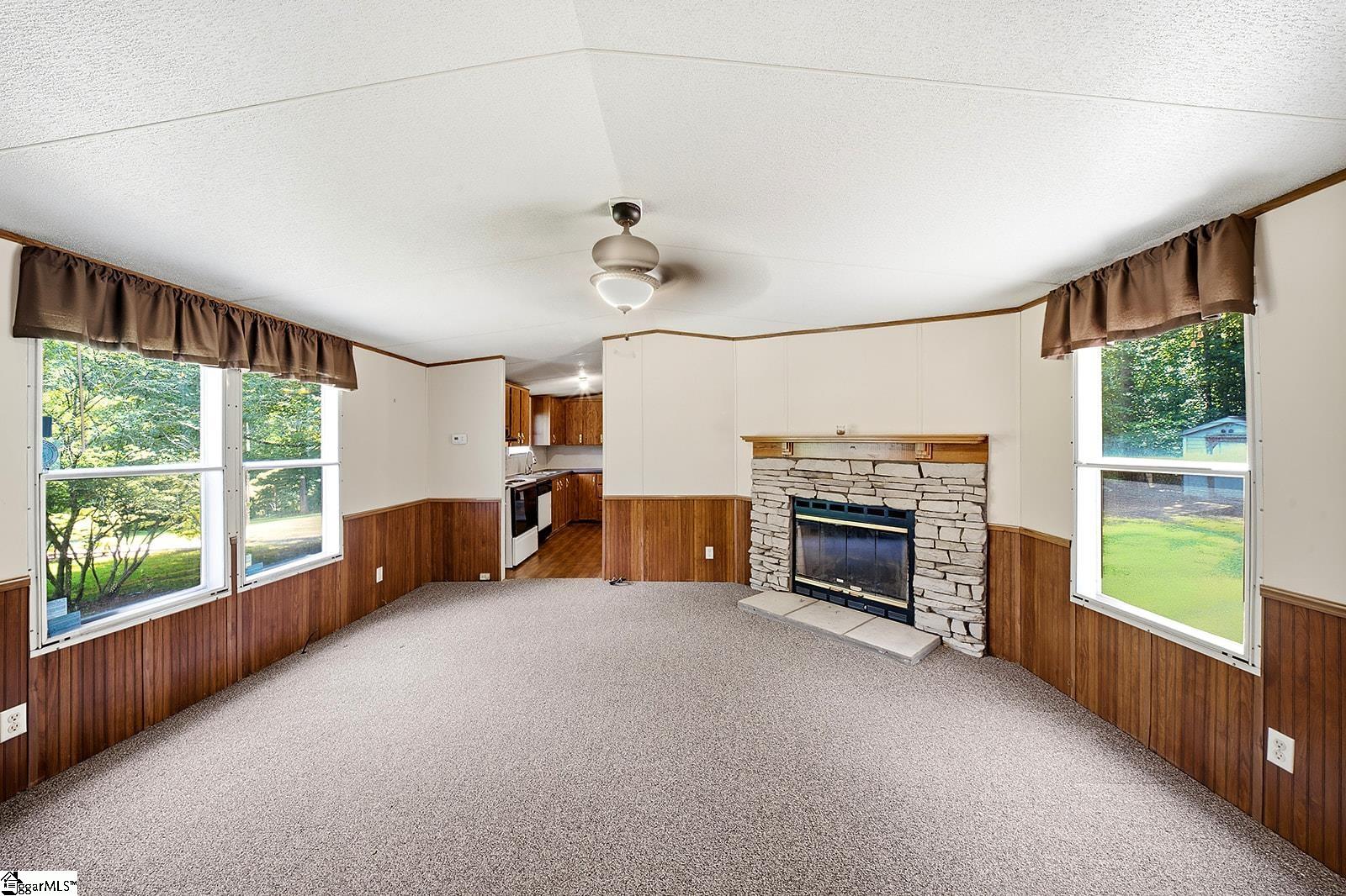 586 Kimbark Lane Property Photo 3