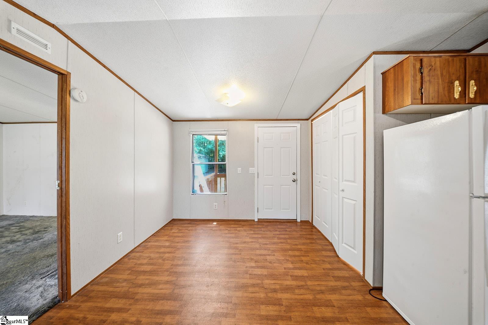 586 Kimbark Lane Property Photo 7