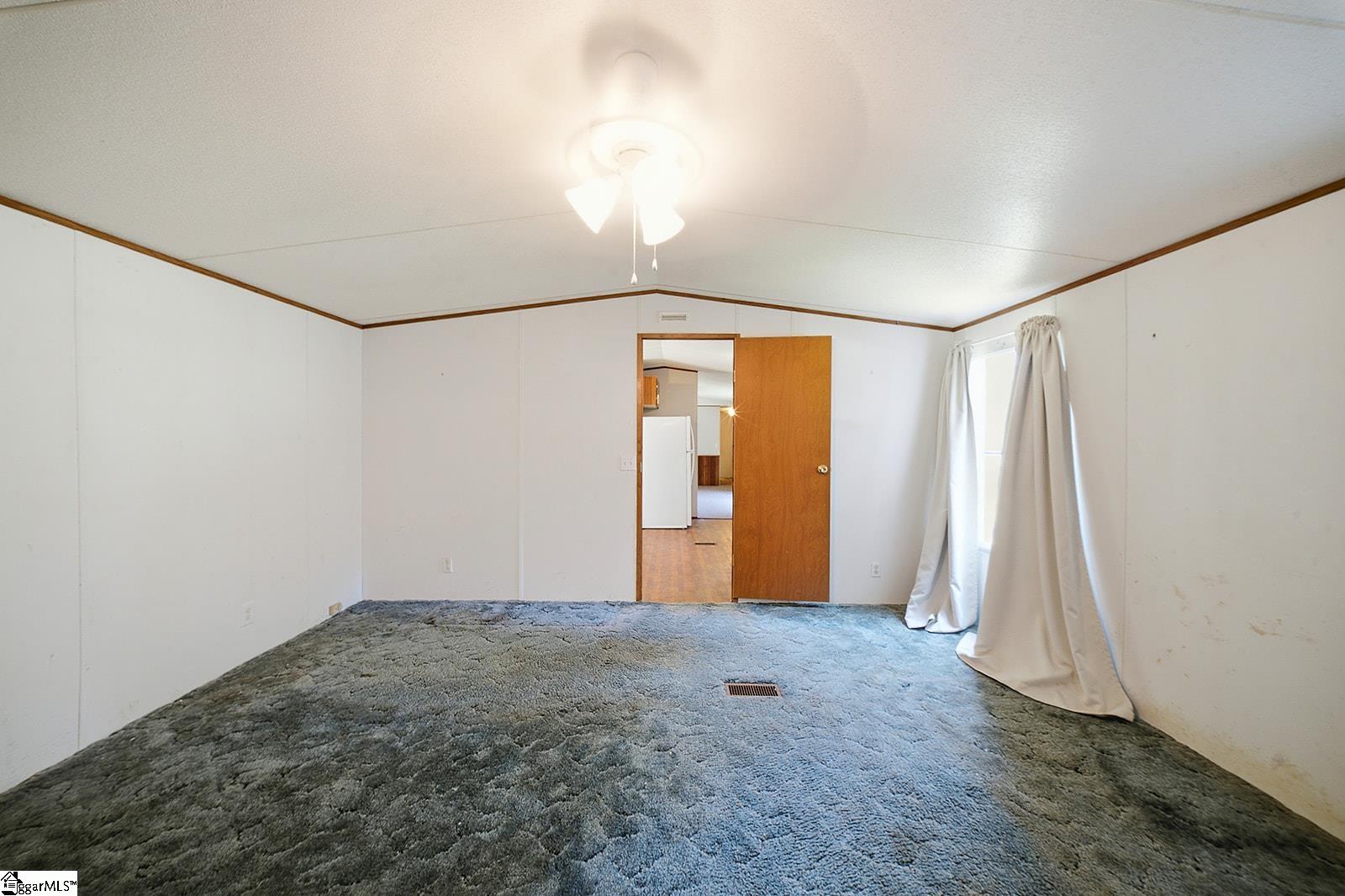 586 Kimbark Lane Property Photo 10
