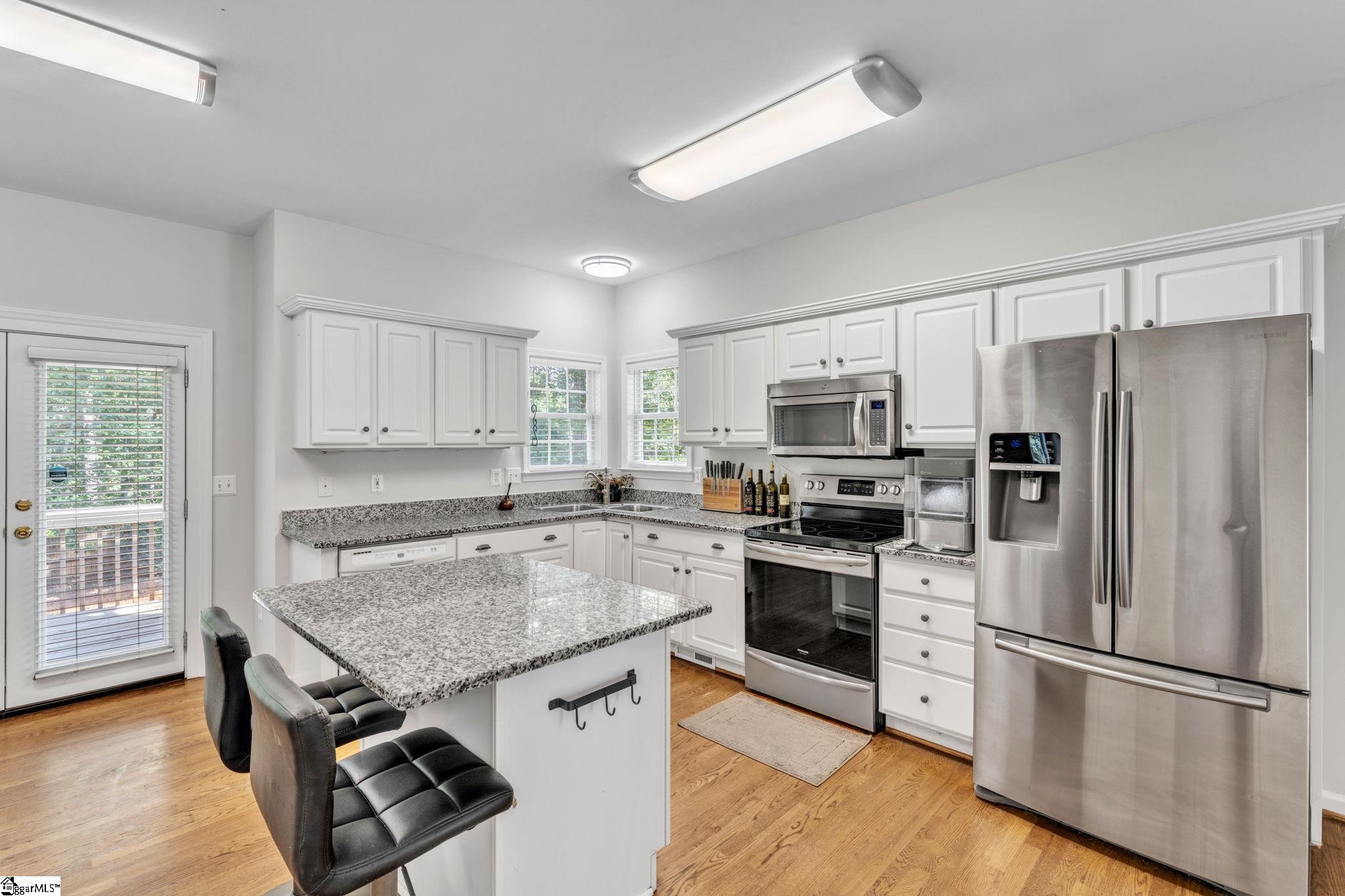 25 Amberjack Court Property Photo 4