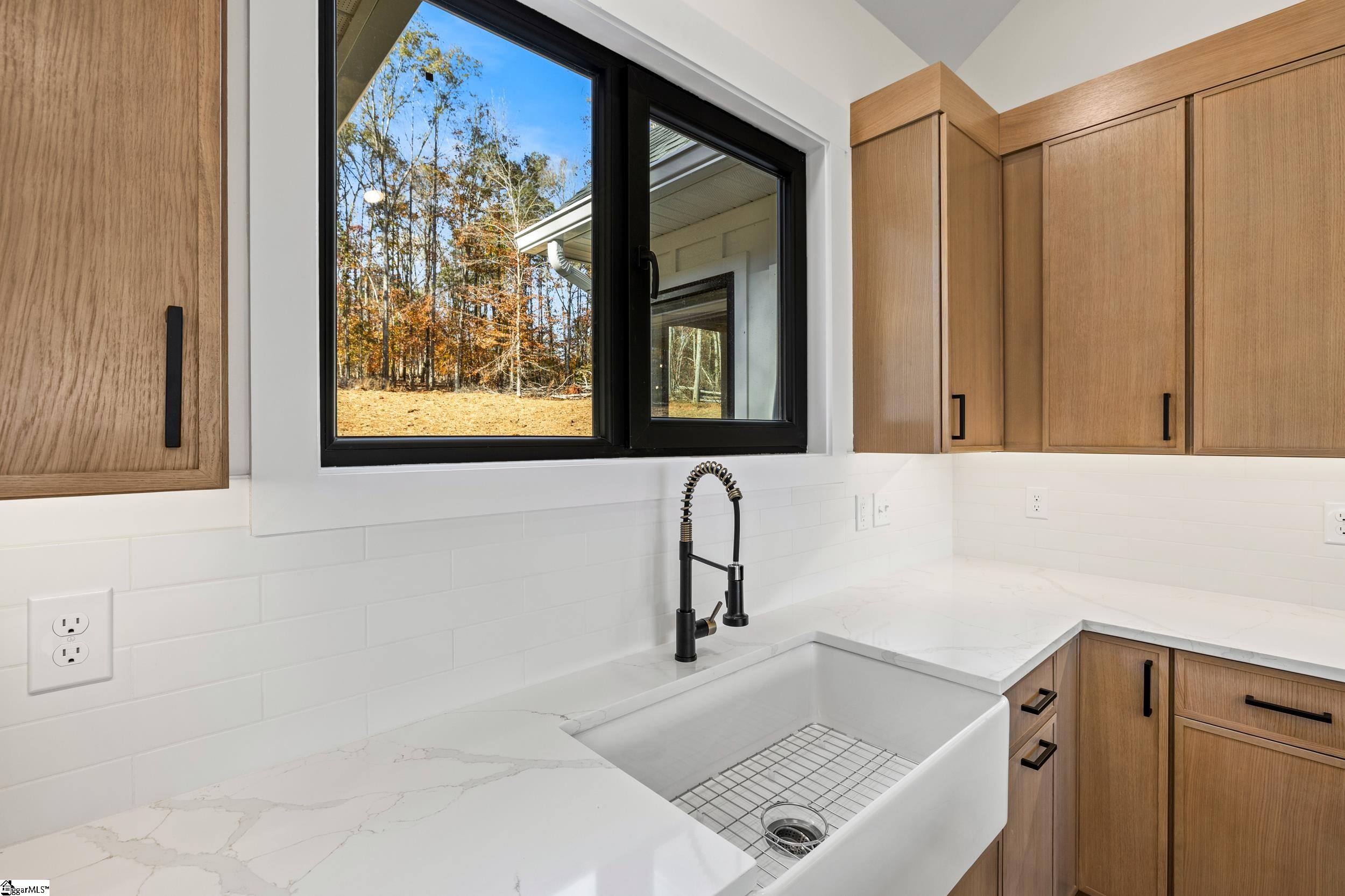 125 E Peninsula Drive Property Photo 18