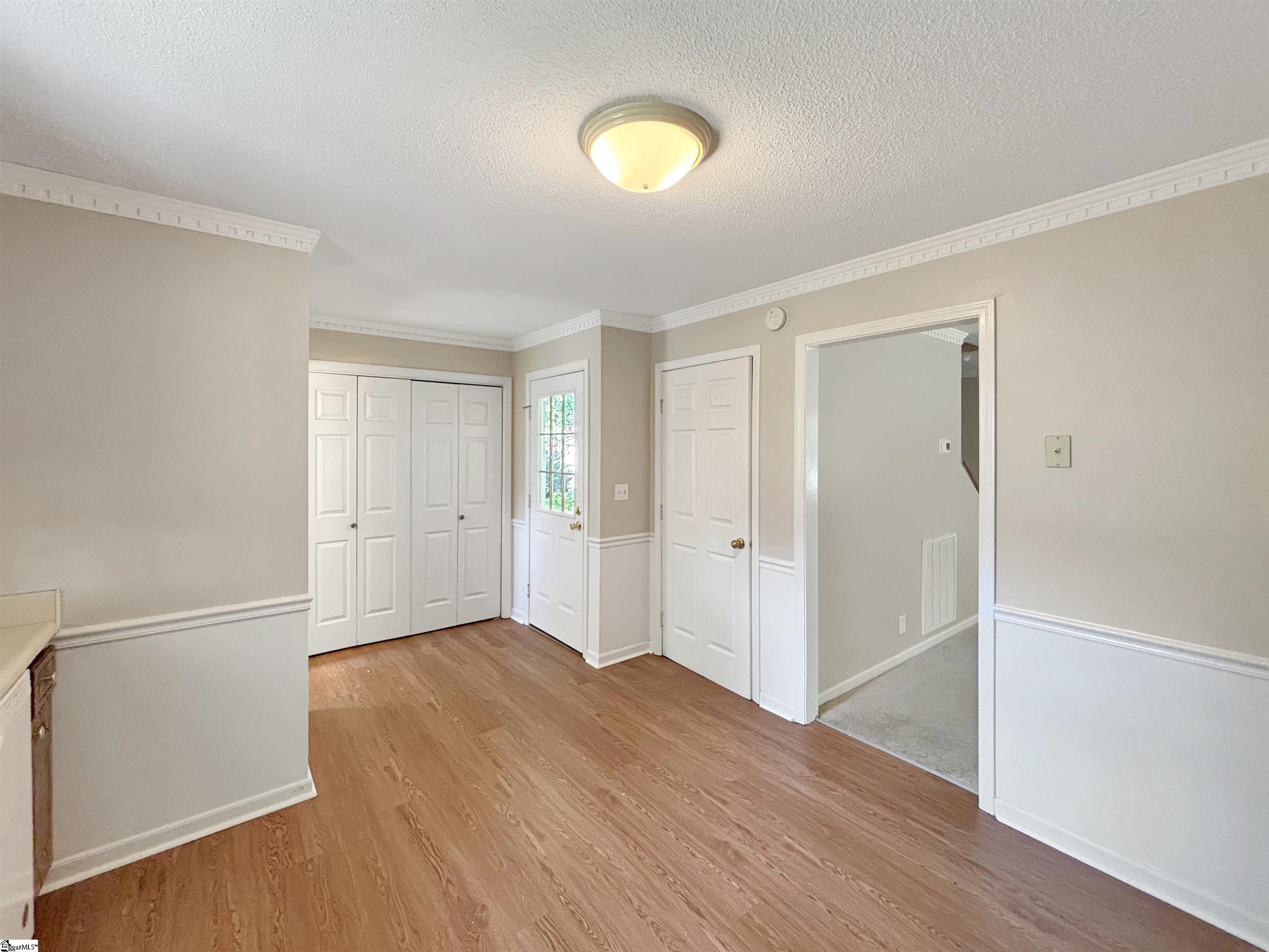 1600732 Property Photo 5